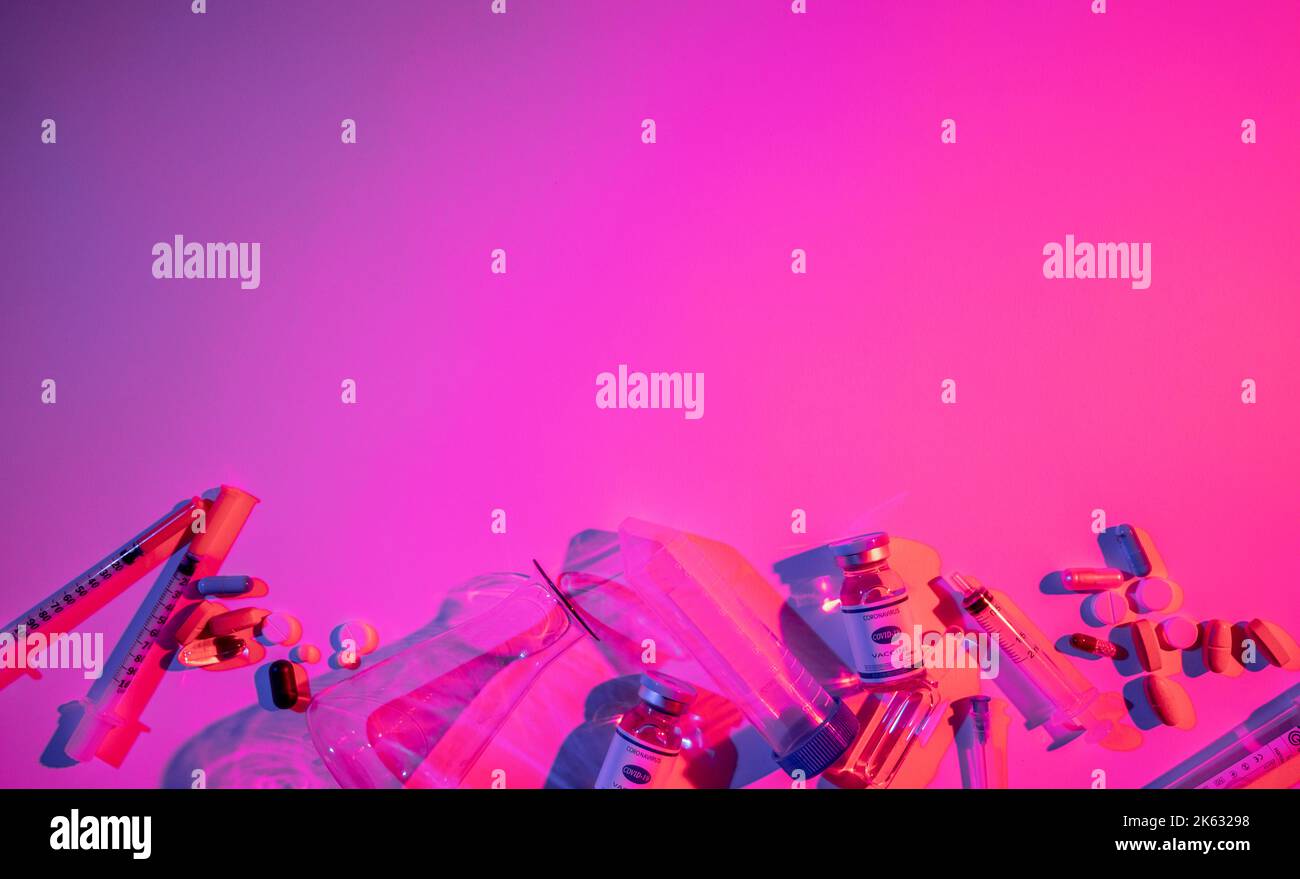 médicament antiviral covid-19 bannière de la dose de vaccin Banque D'Images