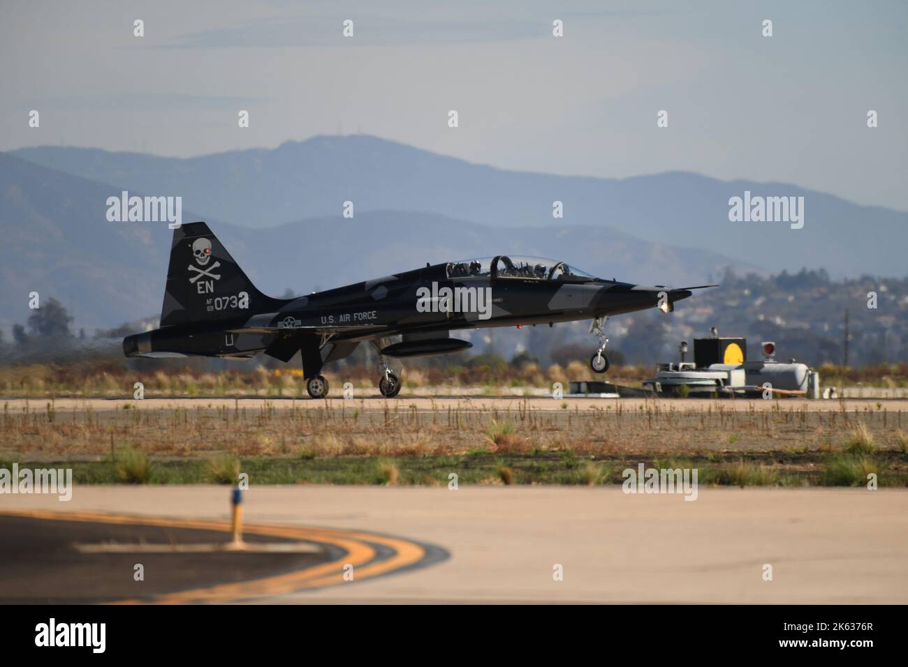 Northrup T-38 talon de la base aérienne de Sheppard au Texas à l'atterrissage au MCAS Miramar à San Diego, en Californie Banque D'Images