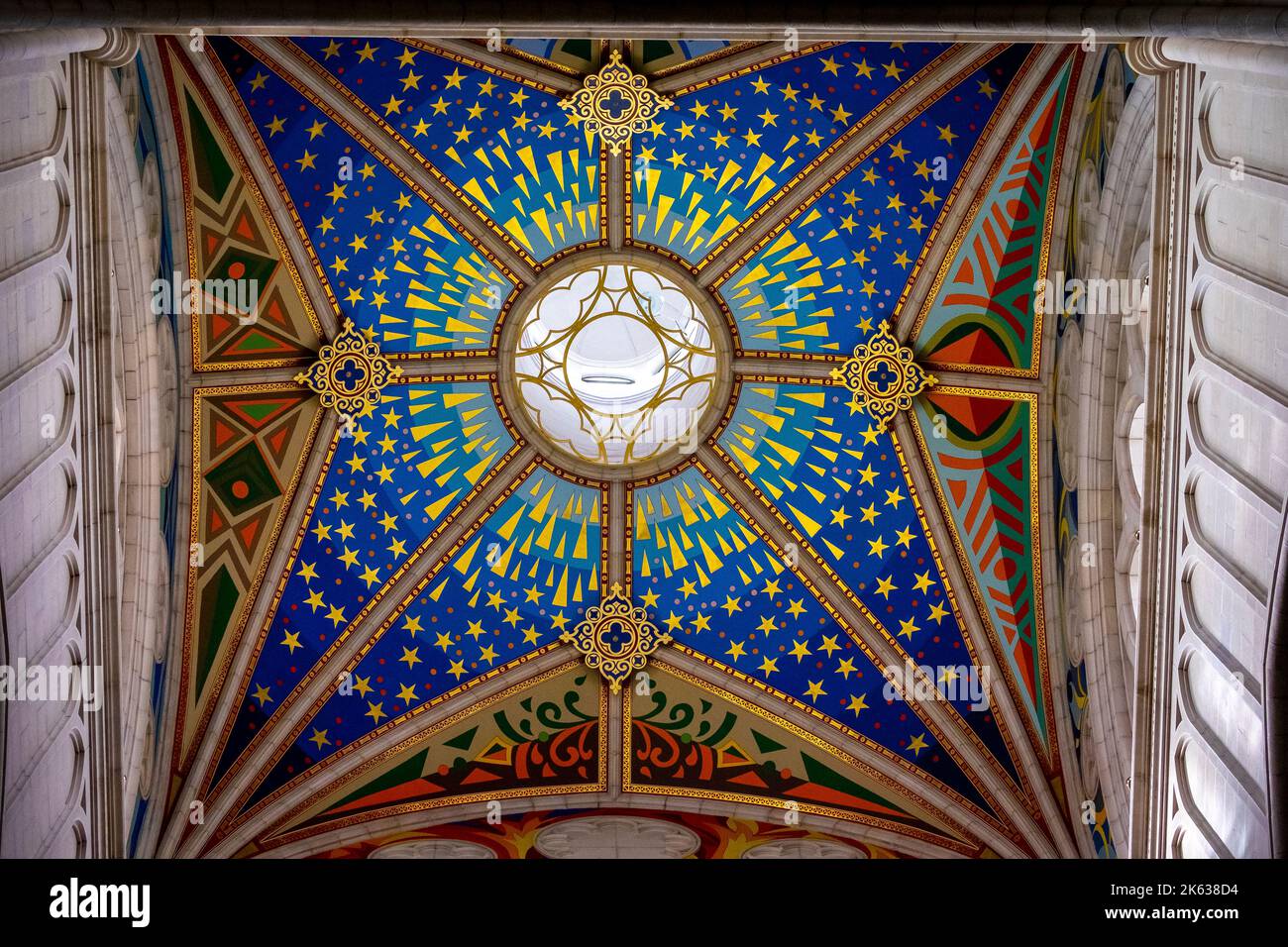 Détail du plafond de la cathédrale d'Almudena, Madrid, Espagne Banque D'Images