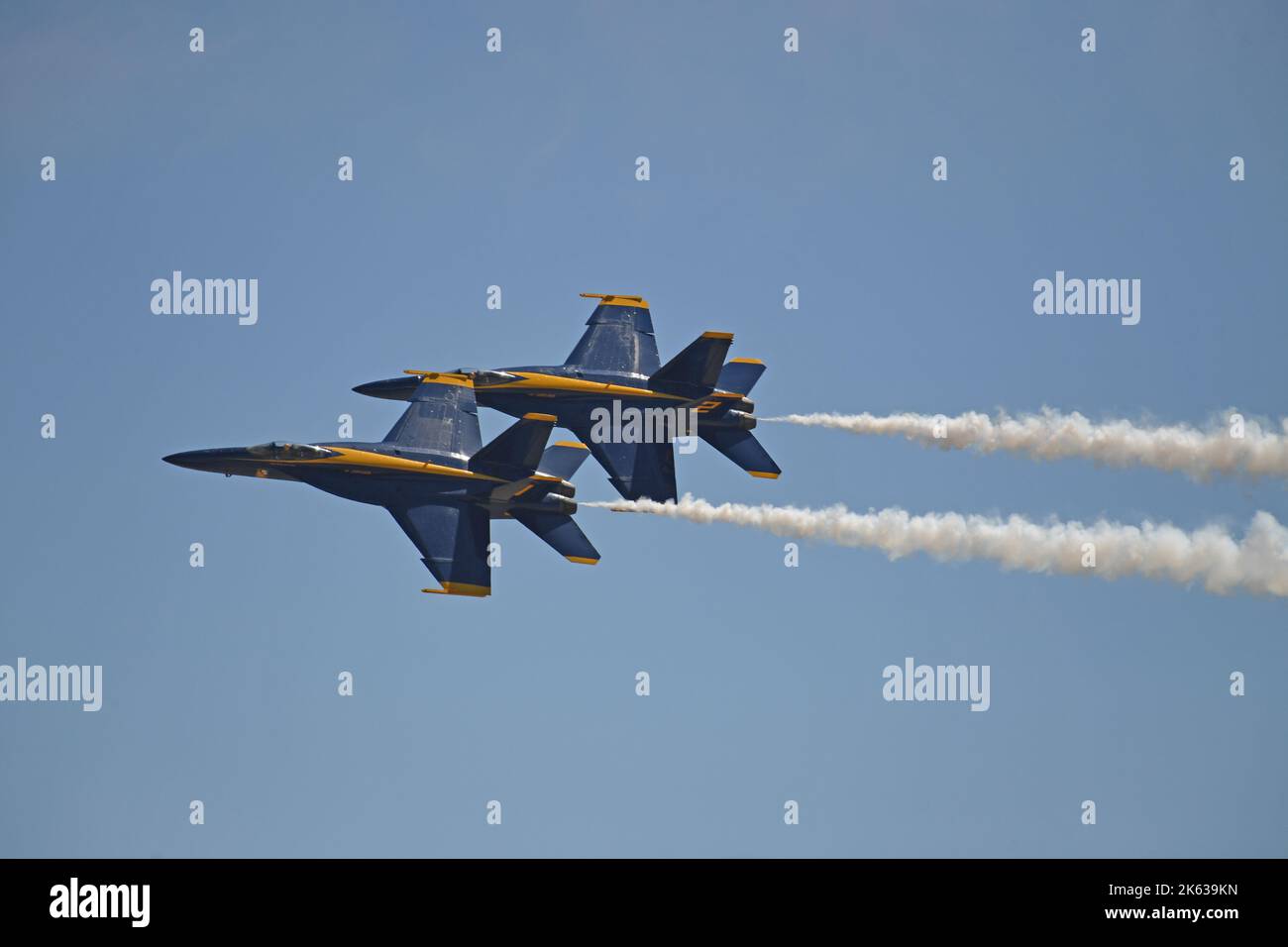 Les Blue Angels de la marine des États-Unis s'exerçant dans le ciel au-dessus de MCAS Miramar avant le spectacle aérien MCAS Miramar de 2022 à San Diego, en Californie Banque D'Images
