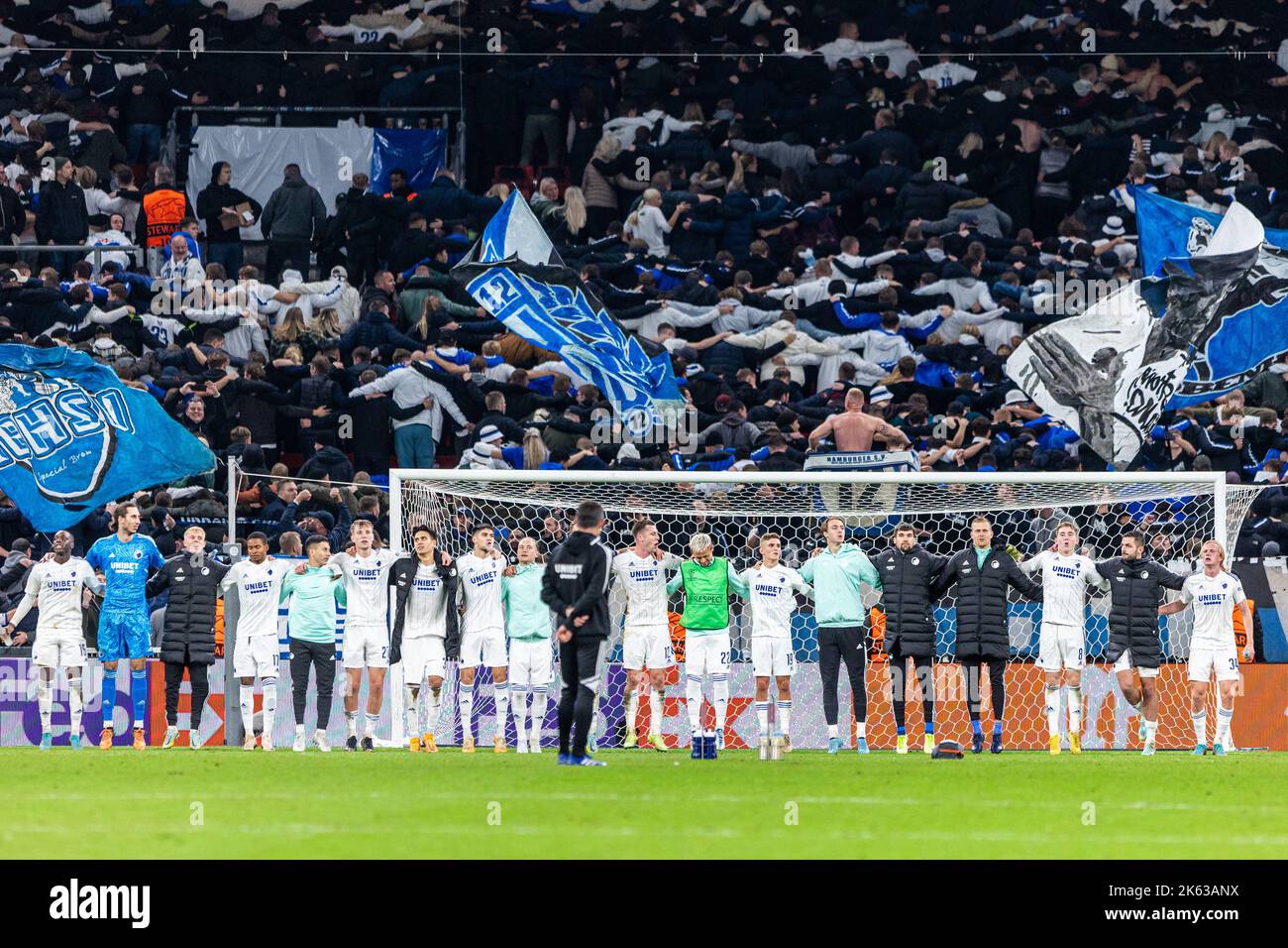Copenhague, Danemark. 11th octobre 2022. Les joueurs du FC Copenhague célèbrent le tirage au sort avec les fans après le match de l'UEFA Champions League entre le FC Copenhague et Manchester City à Parken à Copenhague. (Crédit photo : Gonzales photo/Alamy Live News Banque D'Images