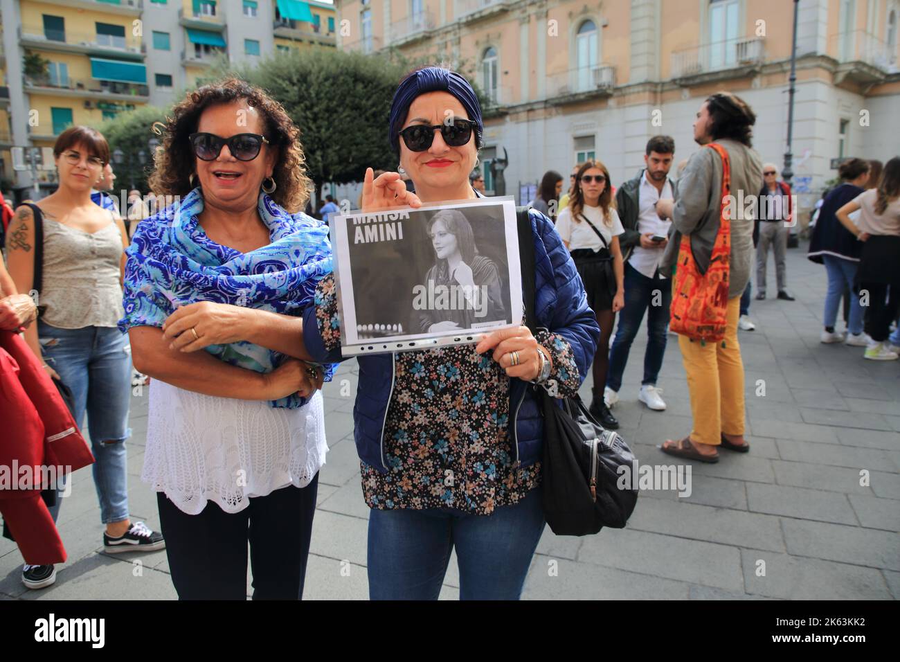 Groupe de femmes protestant contre la répression du régime iranien après la révolte du peuple iranien après la mort de Mahsa Amini. Banque D'Images