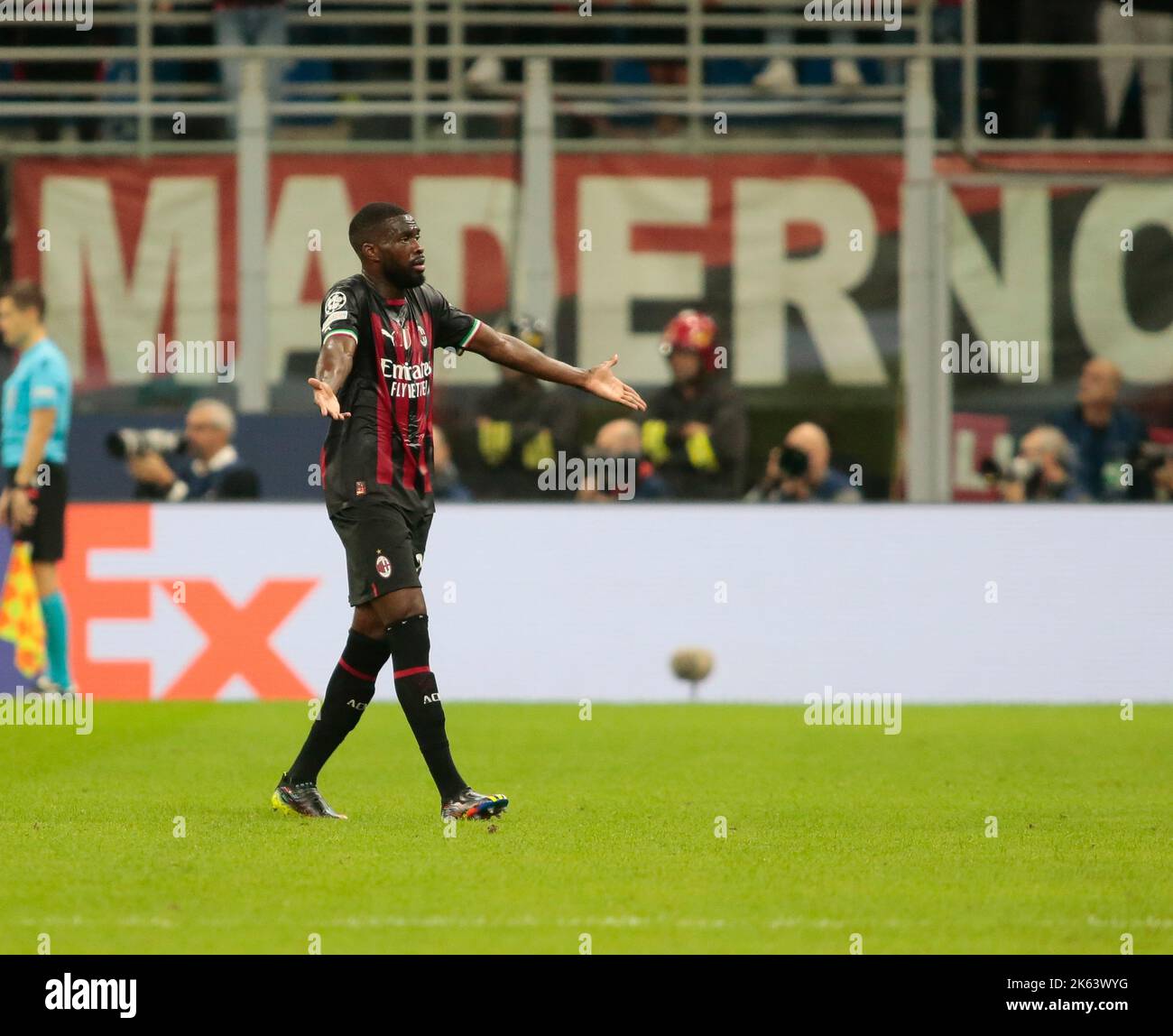 Milan, Italie. 11th octobre 2022. Fikayo Tomori de l'AC Milan lors du match de football de l'UEFA Champions League Group E entre l'AC Milan et le Chelsea FC, le 11 octobre 2022, au stade San Siro, Milan, Italie. Photo Nderim Kaceli crédit: Agence de photo indépendante/Alamy Live News Banque D'Images