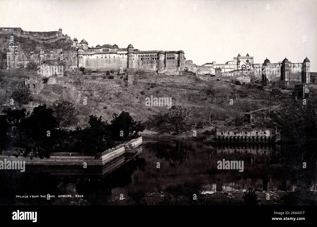 Photographie d'époque du 19th siècle : Palais du Lac, Umbere, Ambre, Inde Banque D'Images