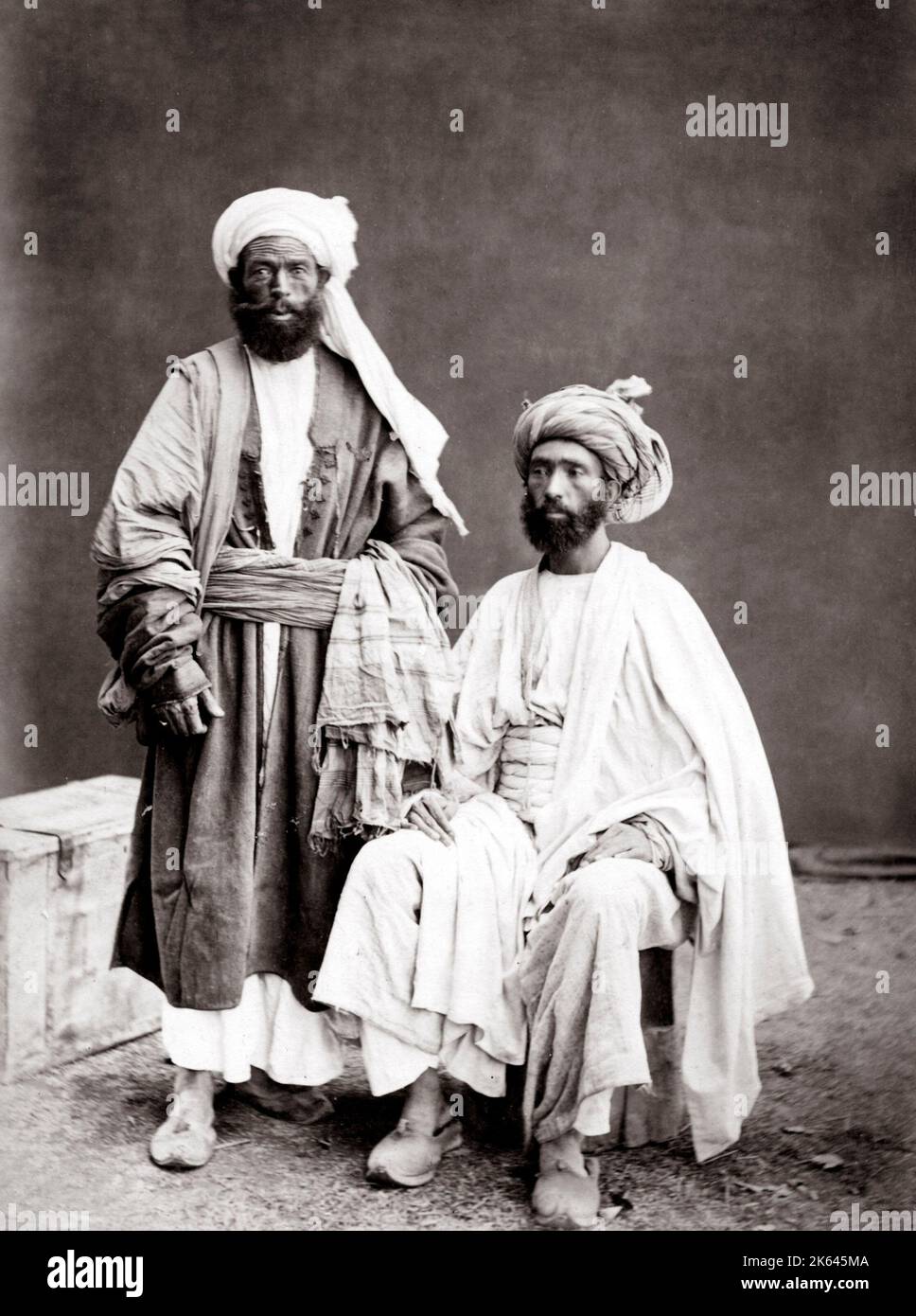 C. 1870 L'Inde - deux hommes afghans. Francis Frith Série Universel Banque D'Images