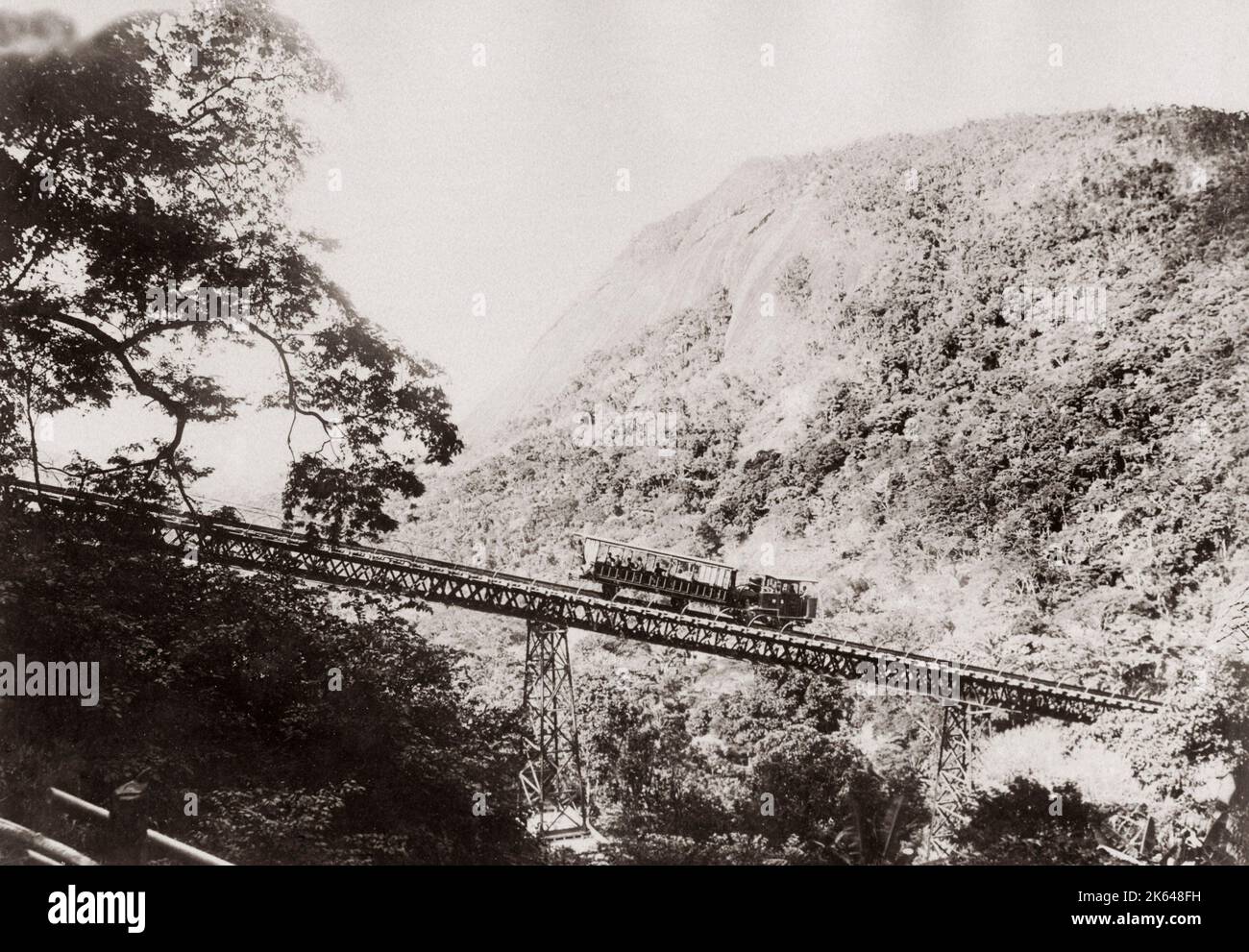 Sylvester's Bridge, Rio de Janeiro, Brésil, c.1890 Image montre un funiculaire train traversant le pont, qui avait d'un gradient de jusqu'à 25 pour cent. Banque D'Images