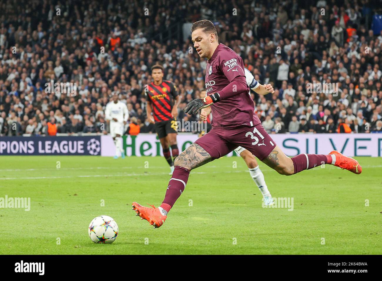 Copenhague, Danemark. 11th octobre 2022. Ederson (31) gardien de but de Manchester City vu lors du match de la Ligue des champions de l'UEFA entre le FC Copenhague et Manchester City à Parken à Copenhague. (Crédit photo : Gonzales photo/Alamy Live News Banque D'Images