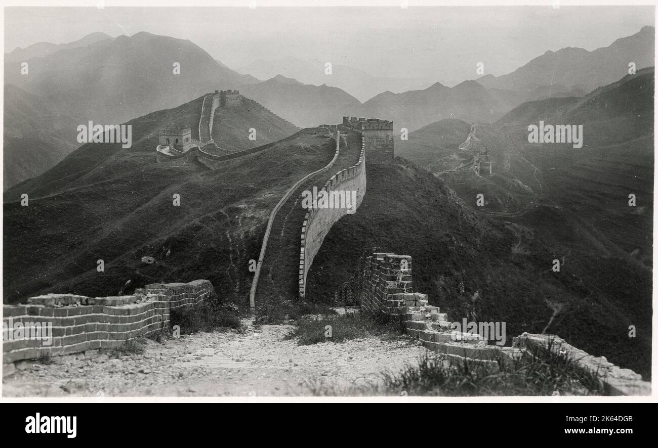 Photo du début du XXe siècle : vue le long de la Grande Muraille, en Chine. Banque D'Images