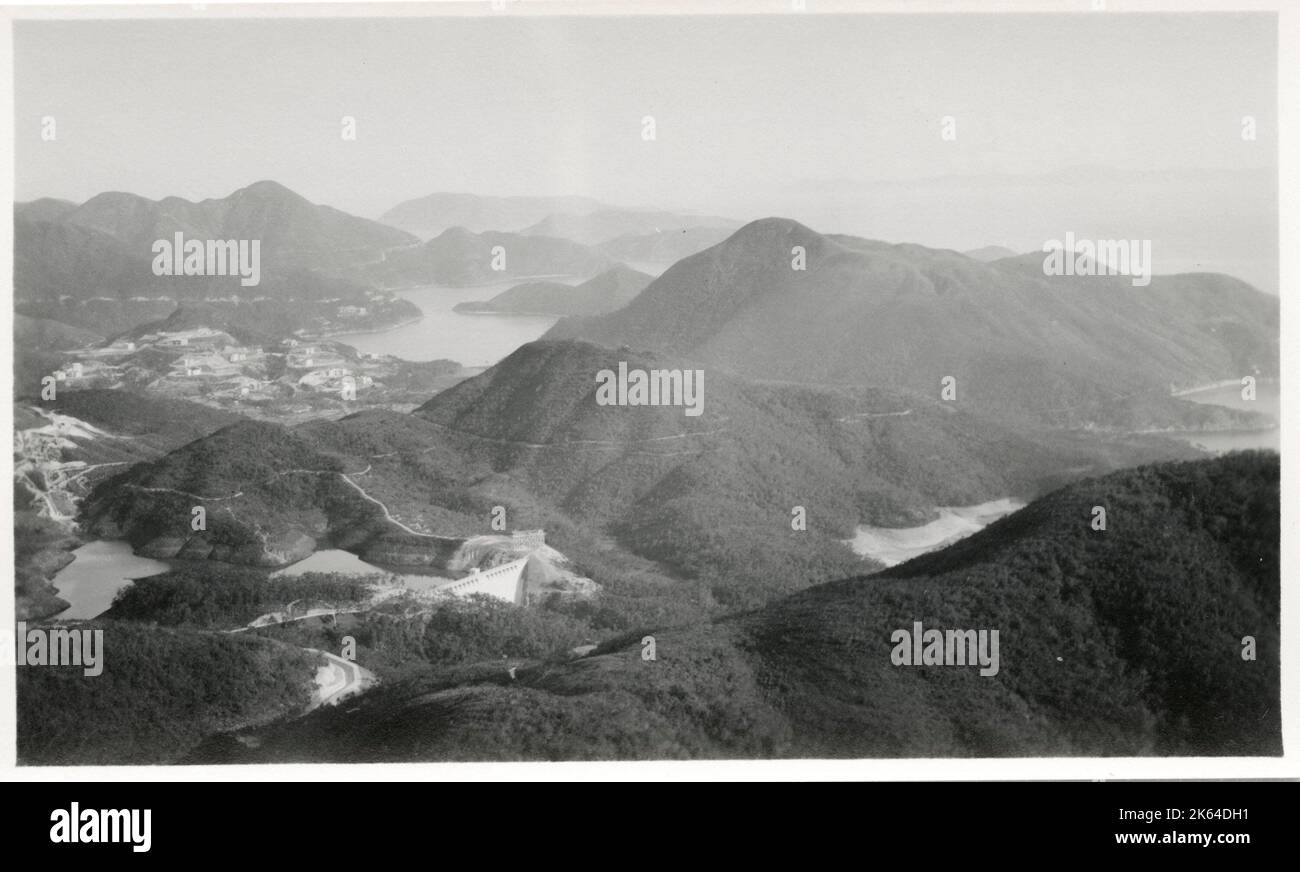 Photo du début du XXe siècle : vue sur Hong Kong, montagnes. Banque D'Images