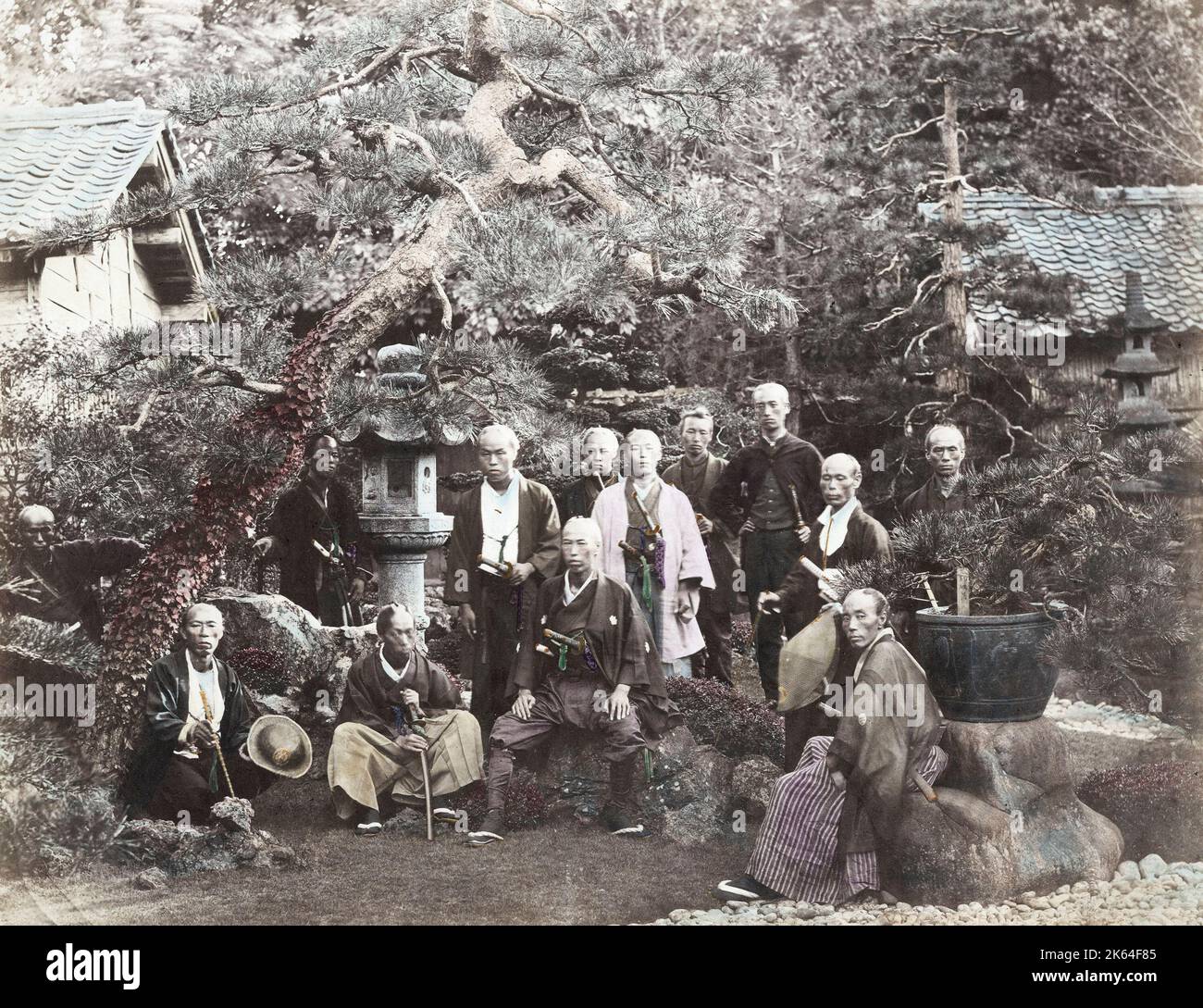 1860's Japon - Portrait d'un groupe d'officiers du Nord Felice ou Felix Beato (1832 - 29 janvier 1909), photographe italien-britannique travaillant principalement en Inde, Japon, Chine Banque D'Images