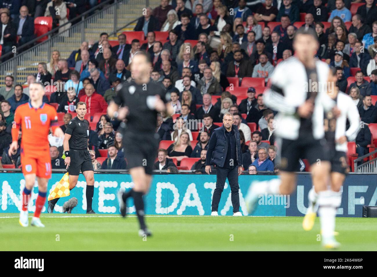 Hans-Dieter Flick, directeur de l'Allemagne, suit le match de l'UEFA Nations League entre l'Angleterre et l'Allemagne au stade Wembley, à Londres, le lundi 26th septembre 2022. (Credit: Pat Scaasi | MI News) Credit: MI News & Sport /Alay Live News Banque D'Images