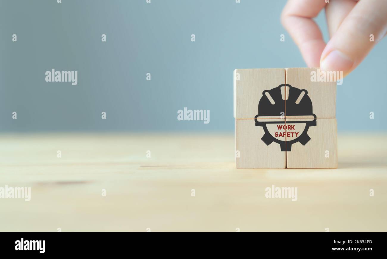 Concept de sécurité au travail. La sécurité sur le lieu de travail, la sécurité d'abord, les dangers, les protections, la santé, réglementation et assurance collective. Processus standard de travail. Zer Banque D'Images