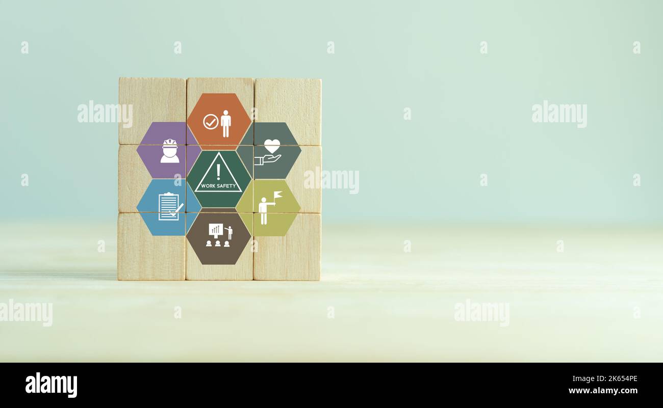 Concept de sécurité au travail. La sécurité sur le lieu de travail, la sécurité d'abord, les dangers, les protections, la santé, réglementation et assurance collective. Processus standard de travail. Zer Banque D'Images