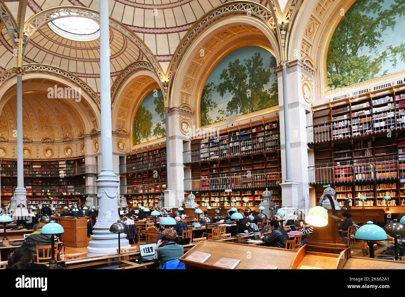 Paris (75) 2nd arrondissement. Réouverture en septembre 2022 de la salle ovale de la Bibliothèque nationale du Richelieu après 10 ans de travail Banque D'Images