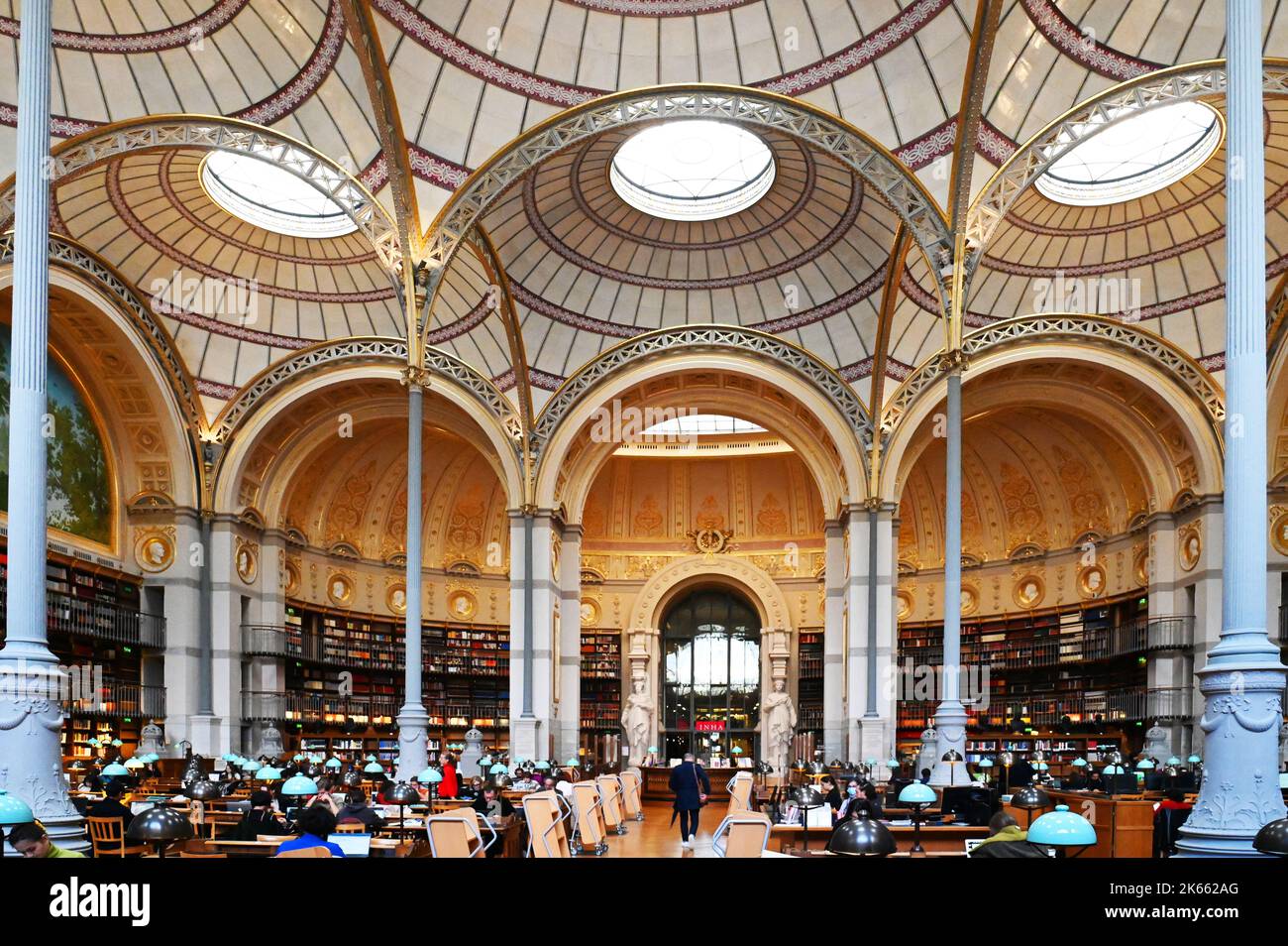 Paris (75) 2nd arrondissement. Réouverture en septembre 2022 de la salle ovale de la Bibliothèque nationale du Richelieu après 10 ans de travail Banque D'Images