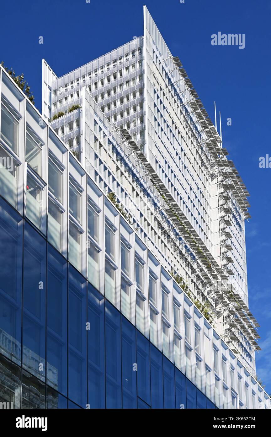 France. Paris (75) 17th arrondissement. Porte de Clichy. Situé dans le futur Grand Paris, le nouveau Palais de Justice inauguré en avril 2018 est t Banque D'Images