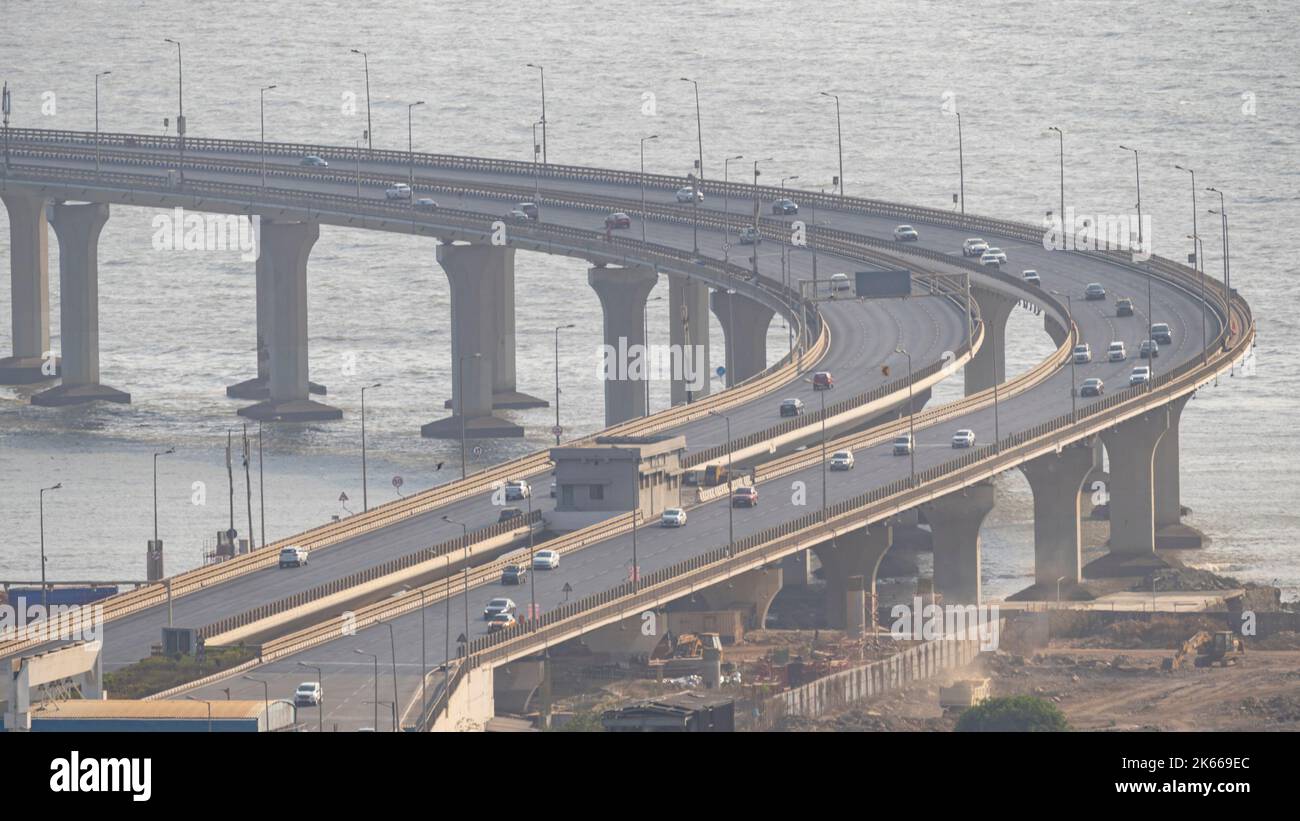 Vue aérienne de Western Express Highway sur la mer à Mumbai Banque D'Images