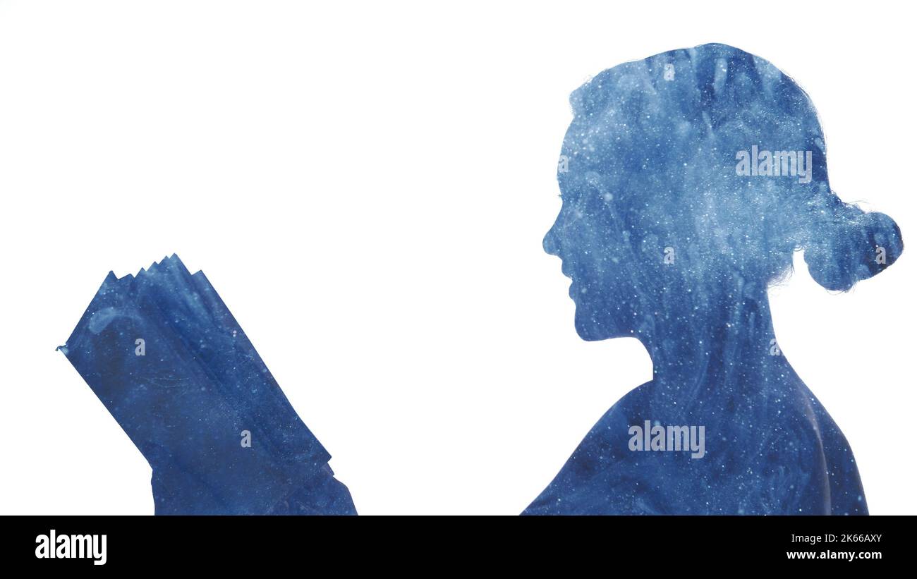 lire la sagesse apprendre inspiration fille livre ouvert Banque D'Images