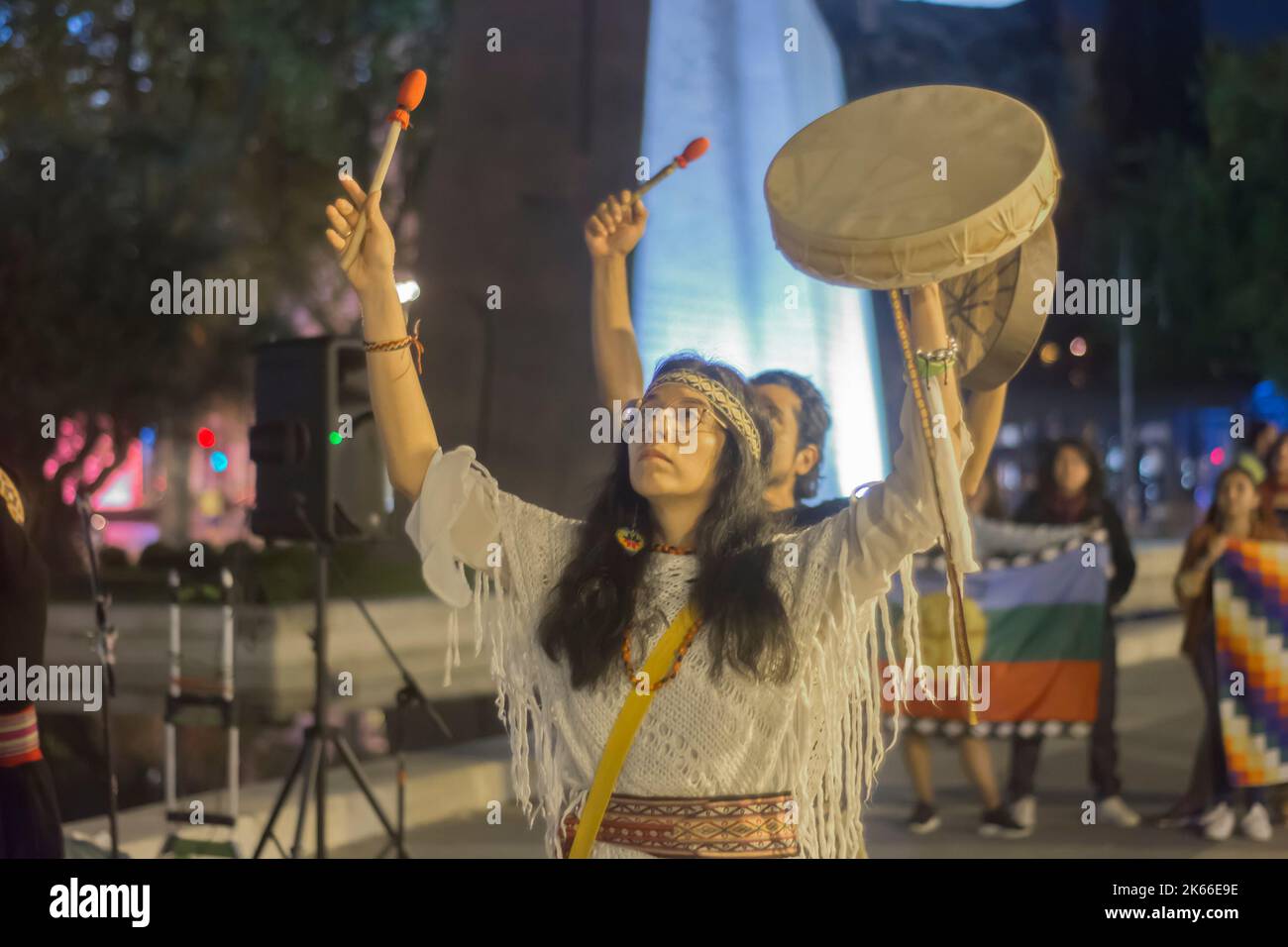 Madrid, Madrid, Espagne. 11th octobre 2022. Les mille statues à Christophe Colomb. Depuis quelques années, 12 octobre a été un jour controversé: Alors qu'en Espagne la fête nationale est célébrée, en Amérique beaucoup de groupes prônent la décolonisation et de dire la ''autre version' de l'histoire. (Credit image: © Alberto Sibaja/Pacific Press via ZUMA Press Wire) Banque D'Images