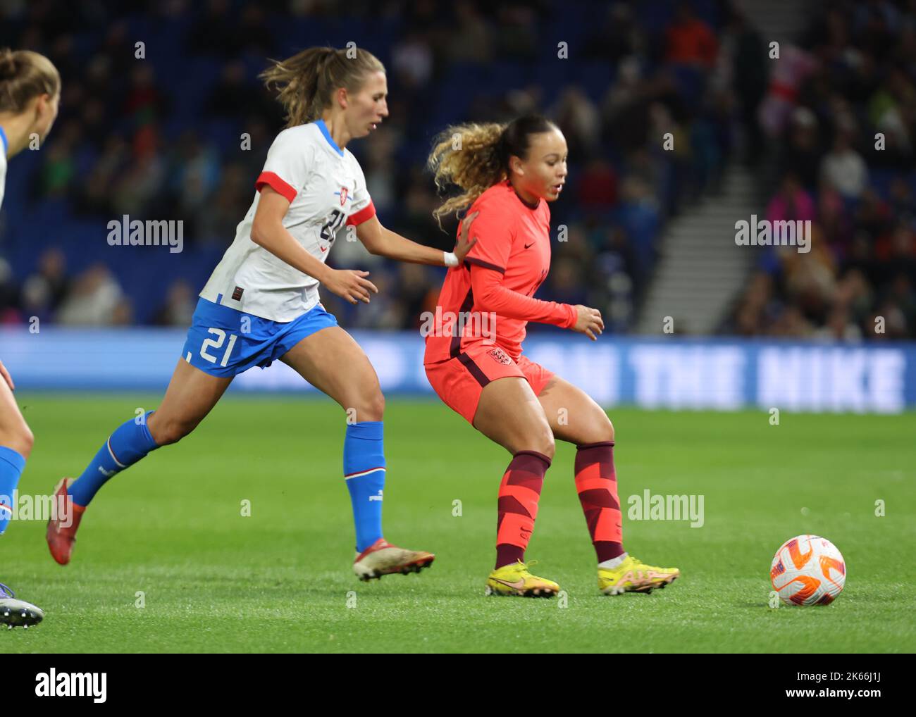 Femmes i Banque de photographies et d’images à haute résolution - Alamy