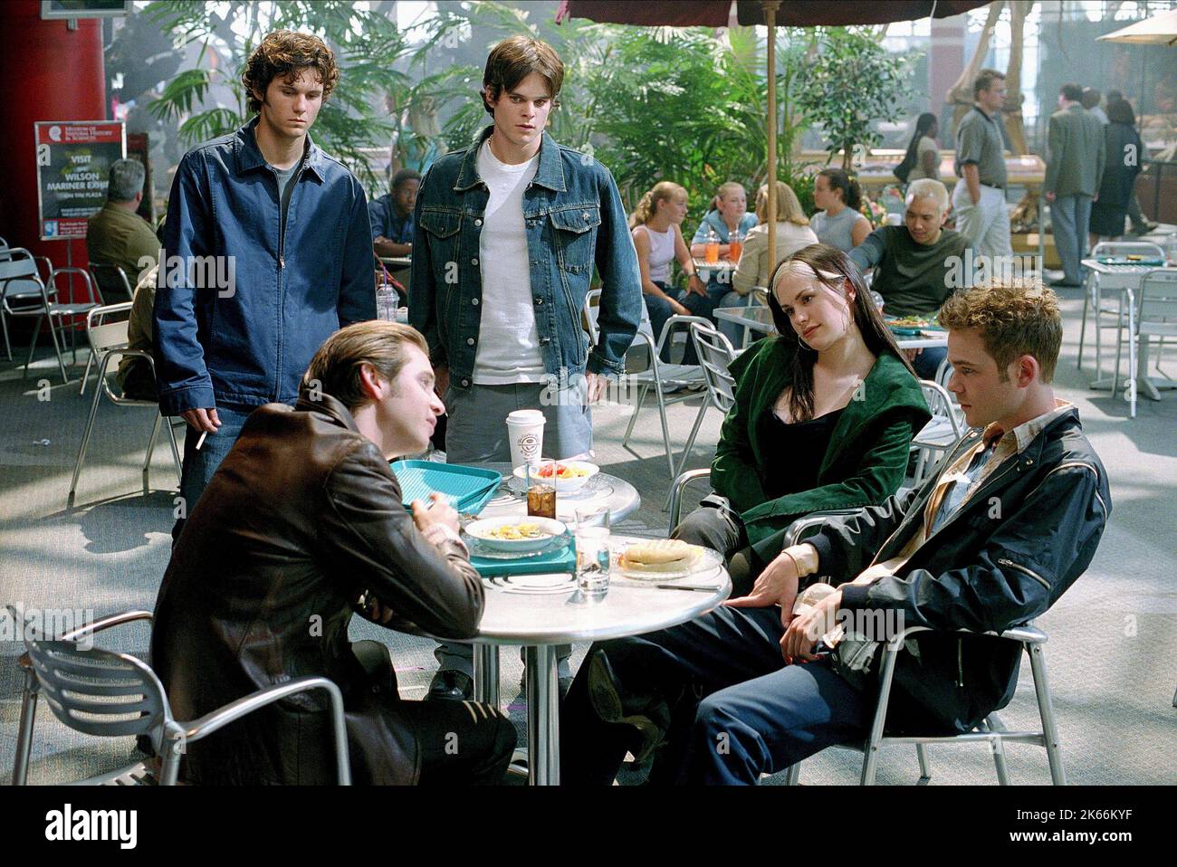 AARON STANFORD, Anna Paquin, Shawn Ashmore, GLEN CURTIS, GREG RIKAART, X-MEN 2, 2003 Banque D'Images