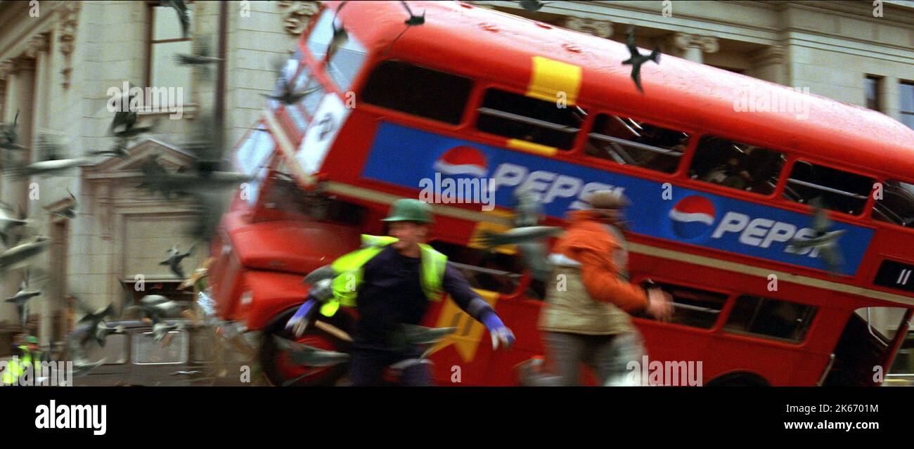 RED LONDON BUS CRASH SCÈNE, LE COEUR, 2003 Banque D'Images