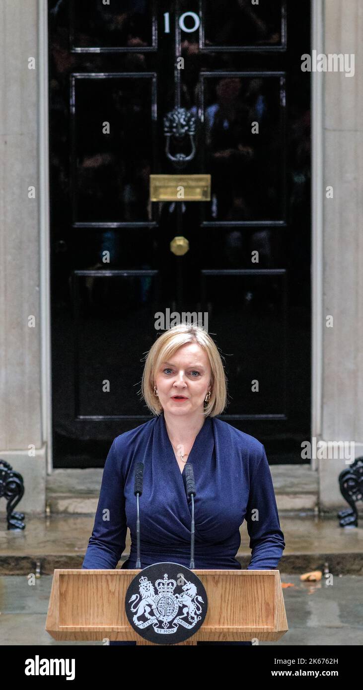 Liz Truss (Elizabeth Truss), député, Premier ministre britannique du Royaume-Uni parlant, Downing Street, Londres Banque D'Images