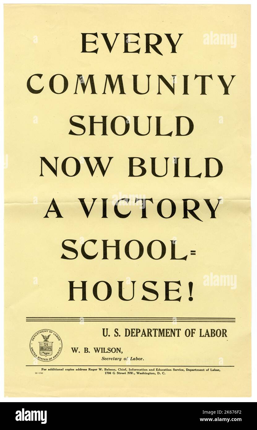 Grand format - « chaque communauté doit maintenant construire une école de la victoire » Banque D'Images