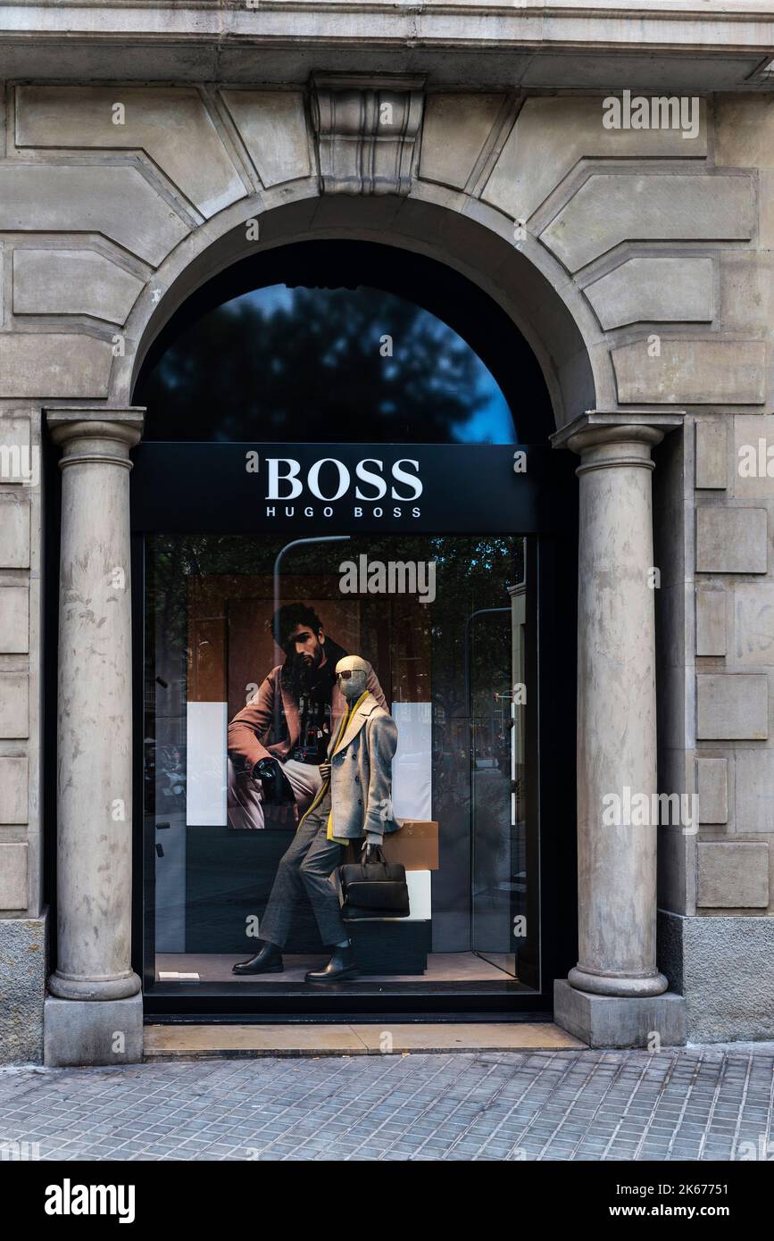 Hugo boss shop Banque de photographies et d'images à haute résolution -  Page 3 - Alamy