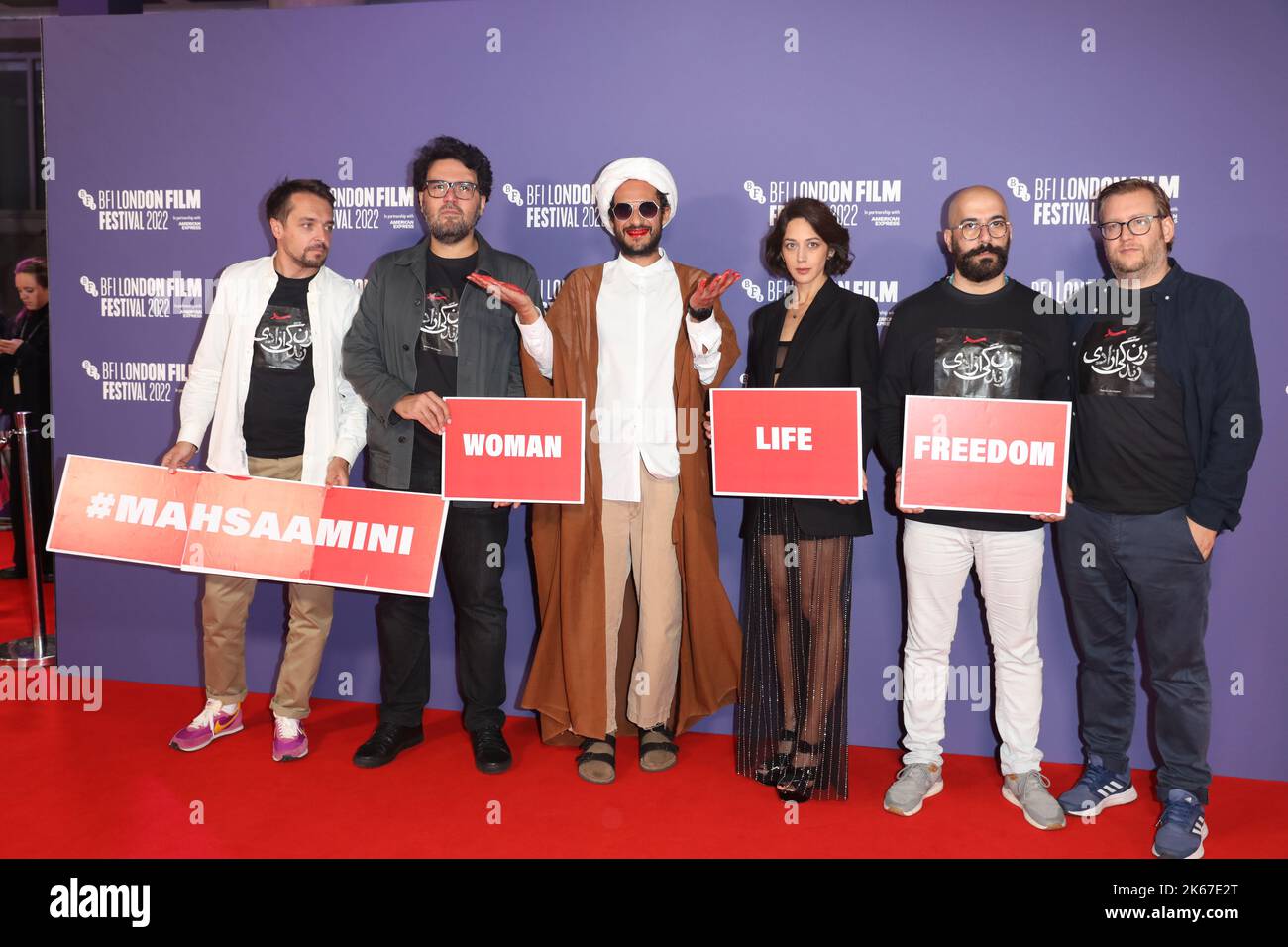 Sol Bondy, Arash Ashtiani, ZAR Amir Ebrahimi, Ali Abbasi, Nima Akbarpour et Jacob Jarek assistent à la première britannique de Holy Spider au BFI London film Fest Banque D'Images