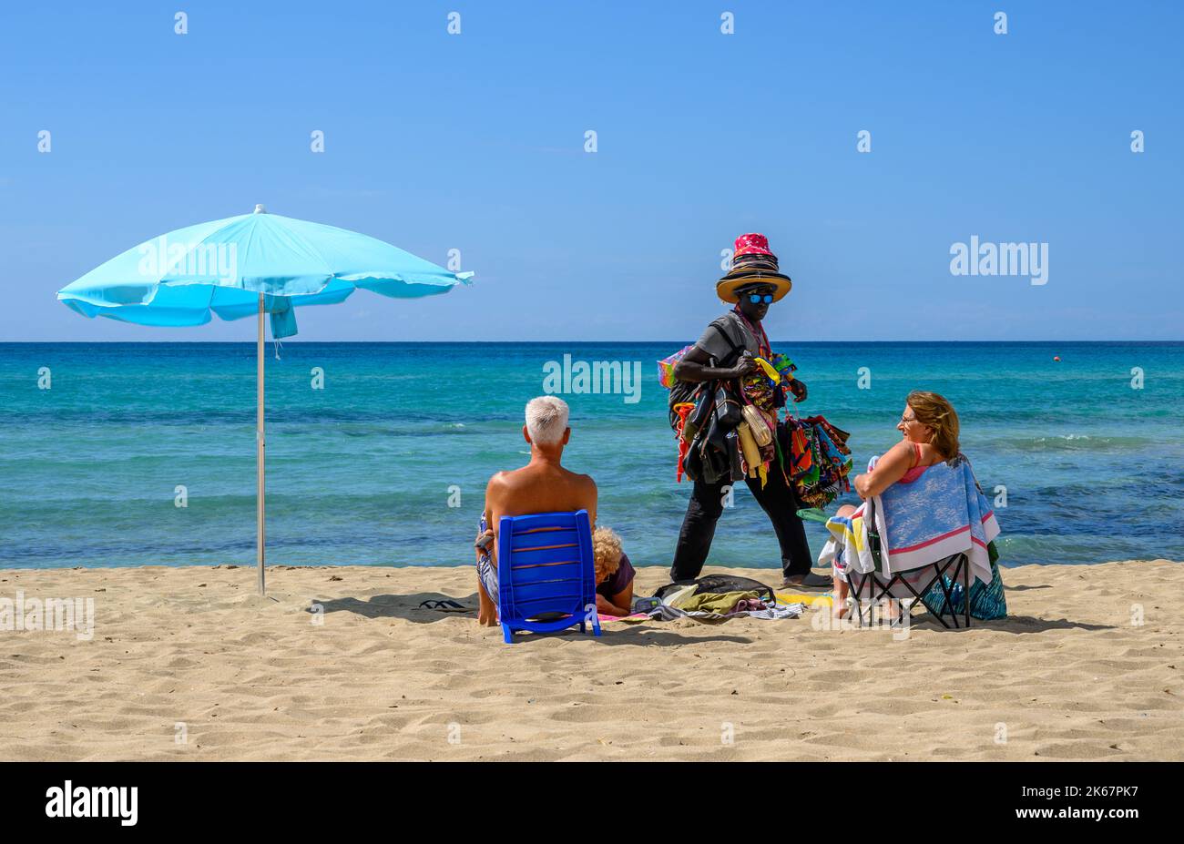 African beach vendor Banque de photographies et d'images à haute résolution  - Alamy