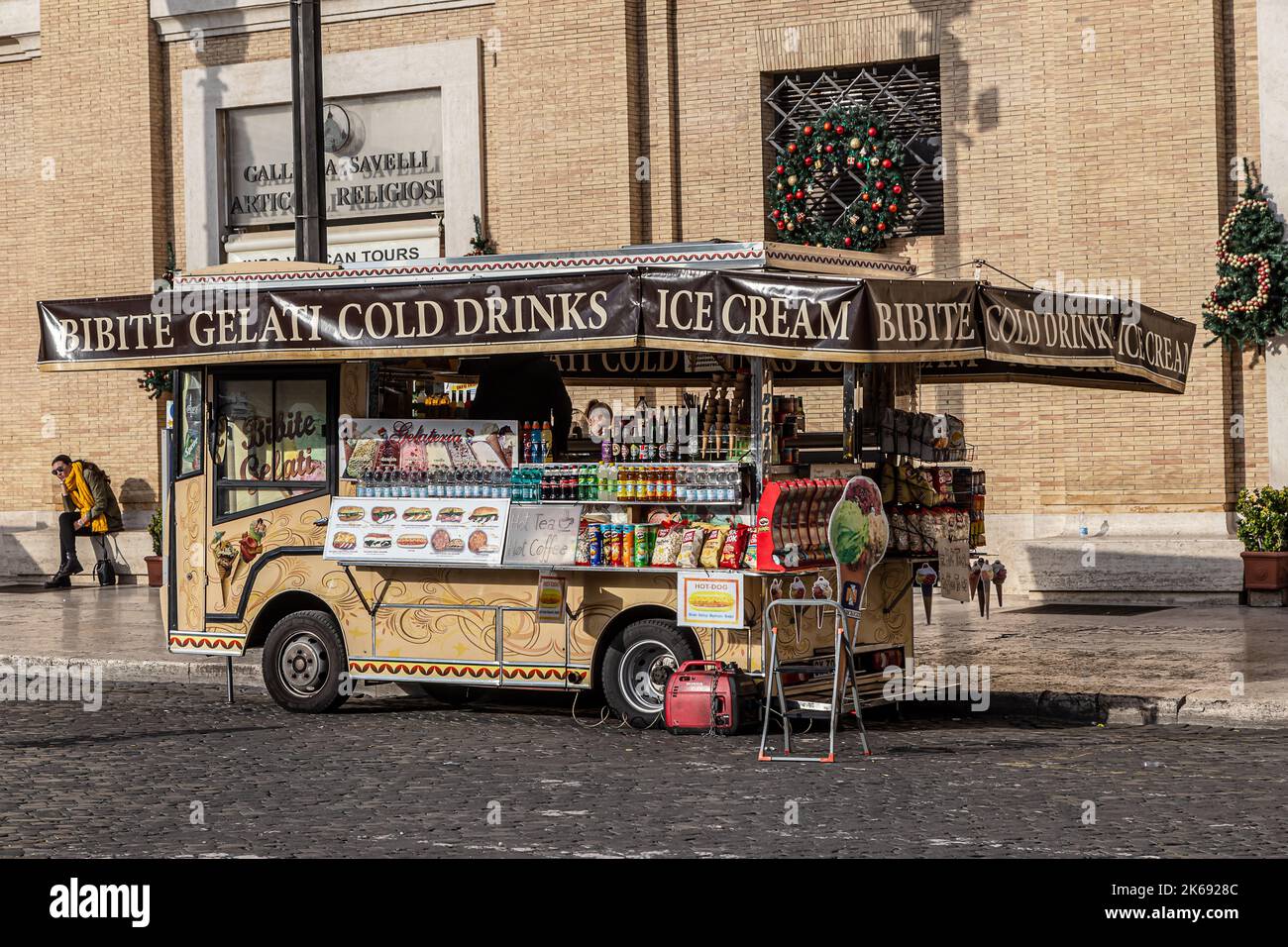 ROME, ITALIE - 01 DÉCEMBRE 2019 : camion de crème glacée, de fast-food et de bonbons à Rome, Italie Banque D'Images