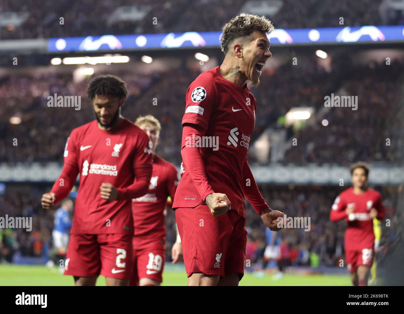 Roberto Firmino, de Liverpool, célèbre le deuxième but de son équipe lors du match A de l'UEFA Champions League Group au stade Ibrox de Glasgow. Date de la photo: Mercredi 12 octobre 2022. Banque D'Images