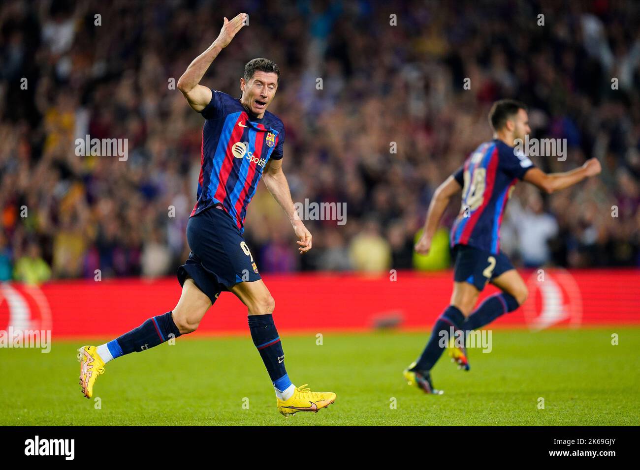 Barcelone, Espagne. 12th octobre 2022. Robert Lewandowski du FC Barcelone fête ses célébrations après avoir obtenu le score de 2-2 lors du match de la Ligue des champions de l'UEFA, le groupe C entre le FC Barcelone et l'Inter Milan a joué au stade Spotify Camp Nou sur 12 octobre 2022 à Barcelone, en Espagne. (Photo de Colas Buera/PRESSIN) Credit: PRESSINPHOTO SPORTS AGENCY/Alay Live News Banque D'Images Barcelone, Espagne. 12th octobre 2022. Robert Lewandowski du FC Barcelone fête ses célébrations après avoir obtenu le score de 2-2 lors du match de la Ligue des champions de l'UEFA, le groupe C entre le FC Barcelone et l'Inter Milan a joué au stade Spotify Camp Nou sur 12 octobre 2022 à Barcelone, en Espagne. (Photo de Colas Buera/PRESSIN) Credit: PRESSINPHOTO SPORTS AGENCY/Alay Live News Banque D'Images