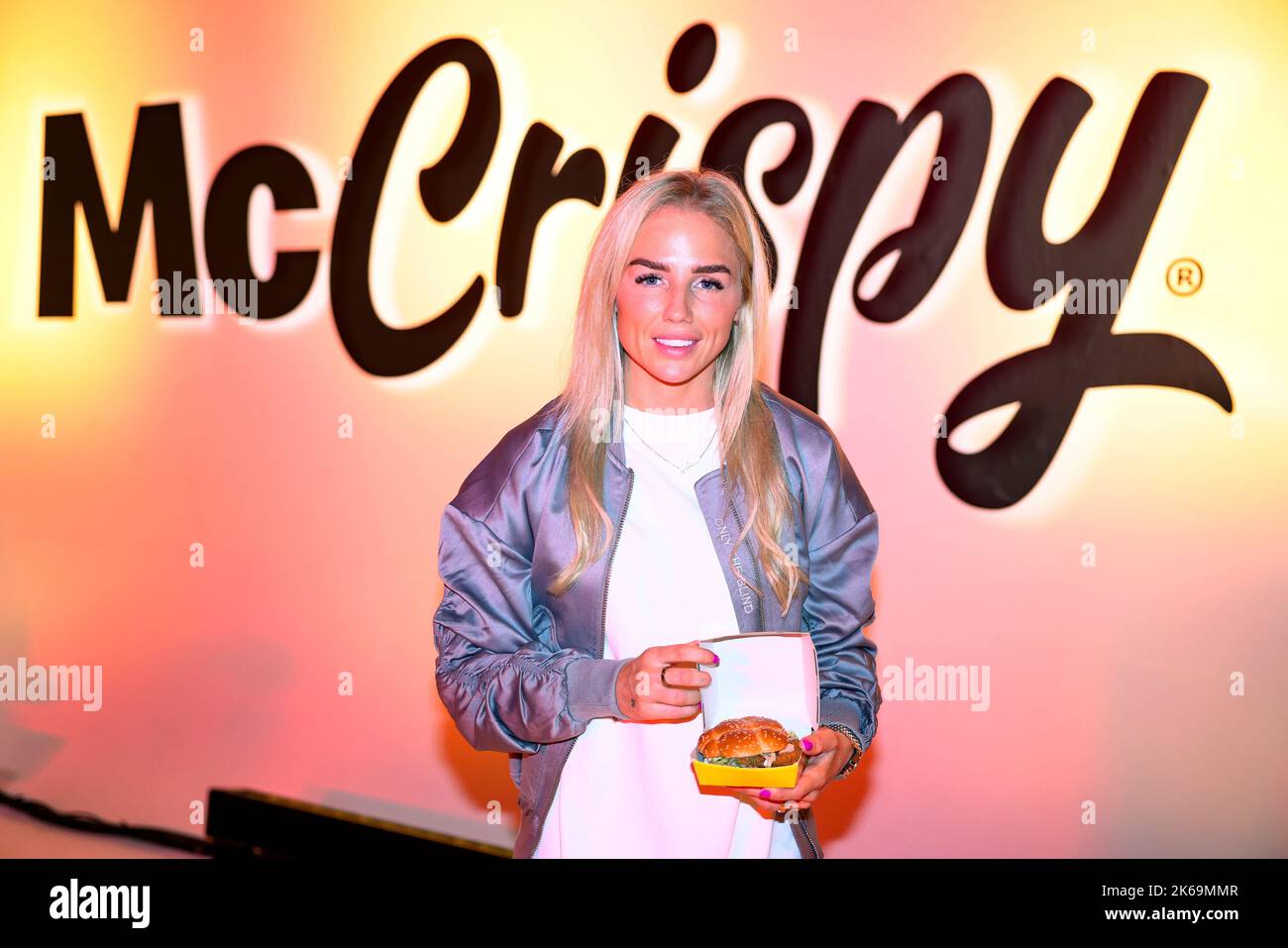 USAGE ÉDITORIAL SEUL Alex Greenwood participe à l'événement de jeu ultime de McDonald's à Manchester pour marquer le lancement du nouveau hamburger McCrispy. Date de la photo: Mercredi 12 octobre 2022. Banque D'Images