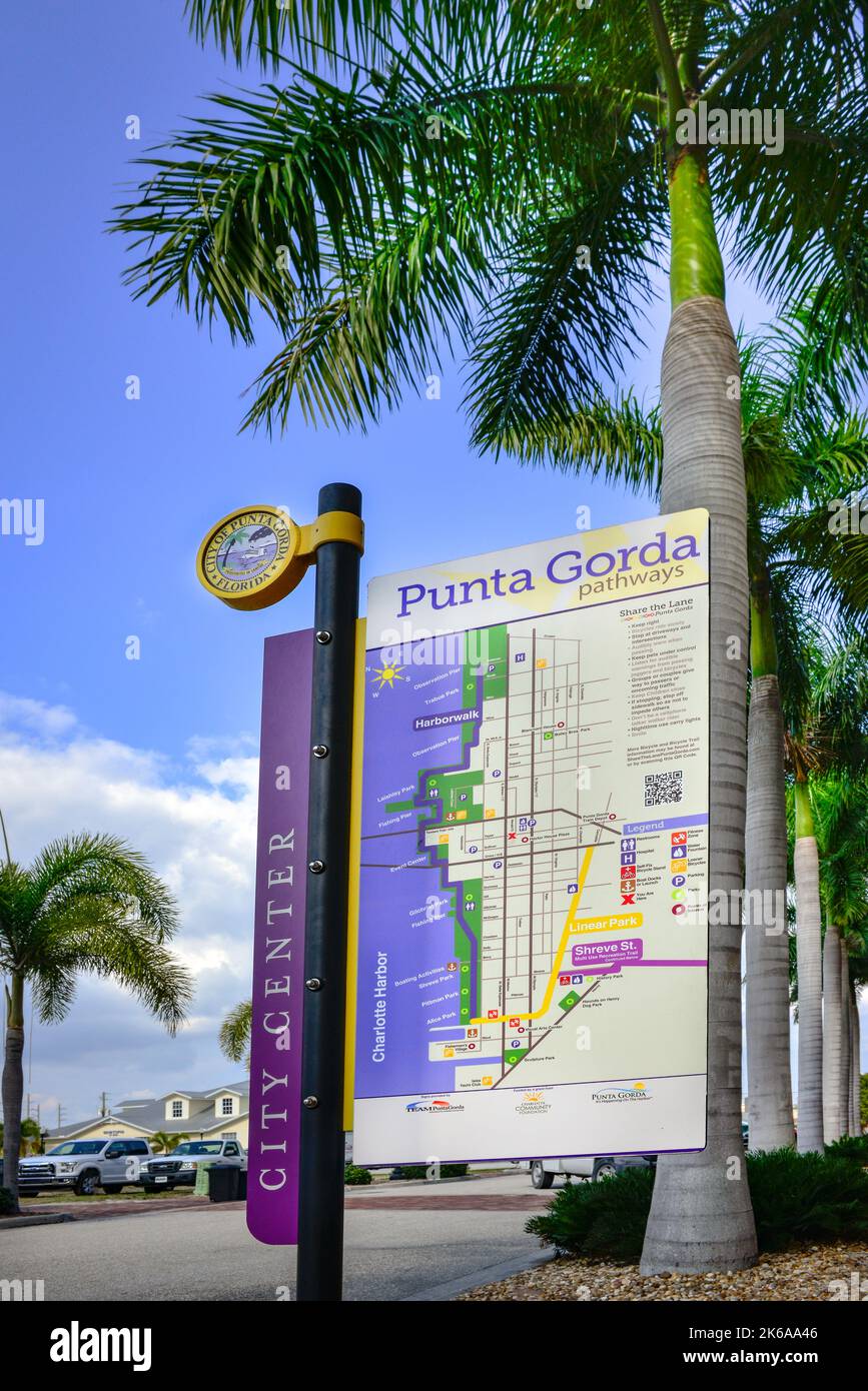 Le chemin coloré de Punta Gorda City carte signe sur le trottoir au coeur de la retraite de la Floride et de la communauté de snowbird sur la côte sud-ouest de la Floride Banque D'Images