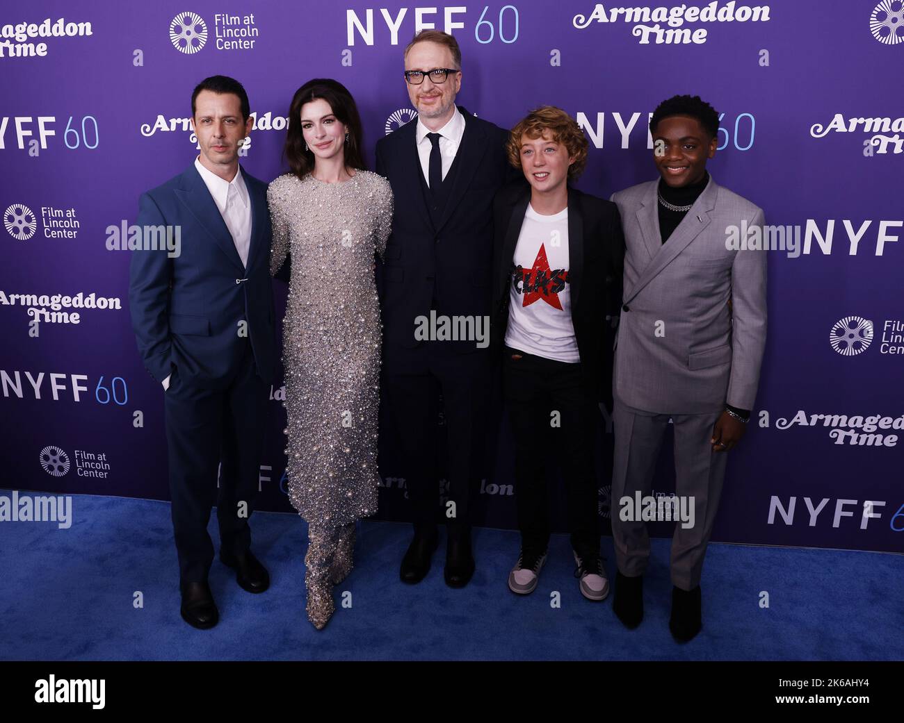 New York, États-Unis. 12th octobre 2022. Jeremy Strong, Anne Hathaway, James Gray, Banks Repeta et Jaylin Webb arrivent mercredi à l'événement du tapis rouge pour « l'heure d'Armageddon » au Festival du film de New York 60th à Alice Tully Hall, Lincoln Center, à New York, à 12 octobre 2022. Photo de John Angelillo/UPI crédit: UPI/Alay Live News Banque D'Images