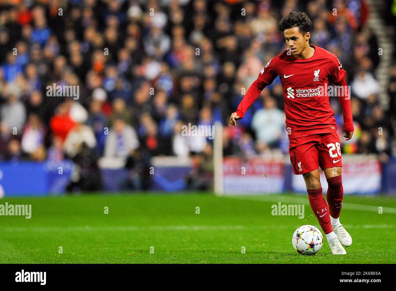 Glasgow, Angleterre . 12th octobre 2022. Fabio Carvalho de Liverpool sur le ballon pendant le match de groupe de la Ligue des champions hommes entre Rangers et Liverpool au stade Ibrox, Glasgow (Karl W Newton/SPP) crédit: SPP Sport Press photo. /Alamy Live News Banque D'Images