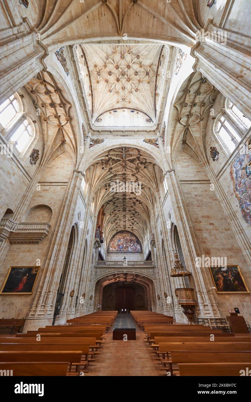 Convento de San Esteban à Salamanque, Espagne. Un monastère dominicain, le Convento de San Esteban (Saint Etienne) a été construit en 1524 à l'initiative de Banque D'Images