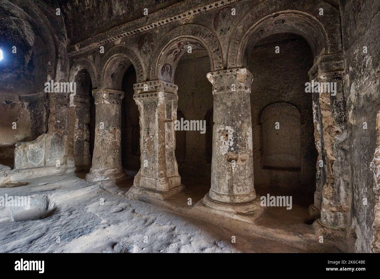 Cathédrale dans le monastère de Selime dans la vallée d'Ihlara ou la vallée de Peristrema, Ihlara, province d'Aksaray, Guzelyurt, Cappadoce, Anatolie, Turquie Banque D'Images