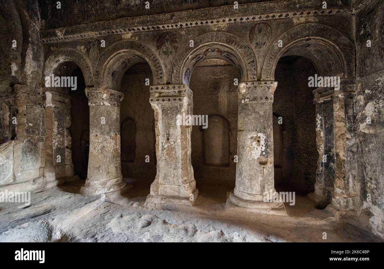 Cathédrale dans le monastère de Selime dans la vallée d'Ihlara ou la vallée de Peristrema, Ihlara, province d'Aksaray, Guzelyurt, Cappadoce, Anatolie, Turquie Banque D'Images