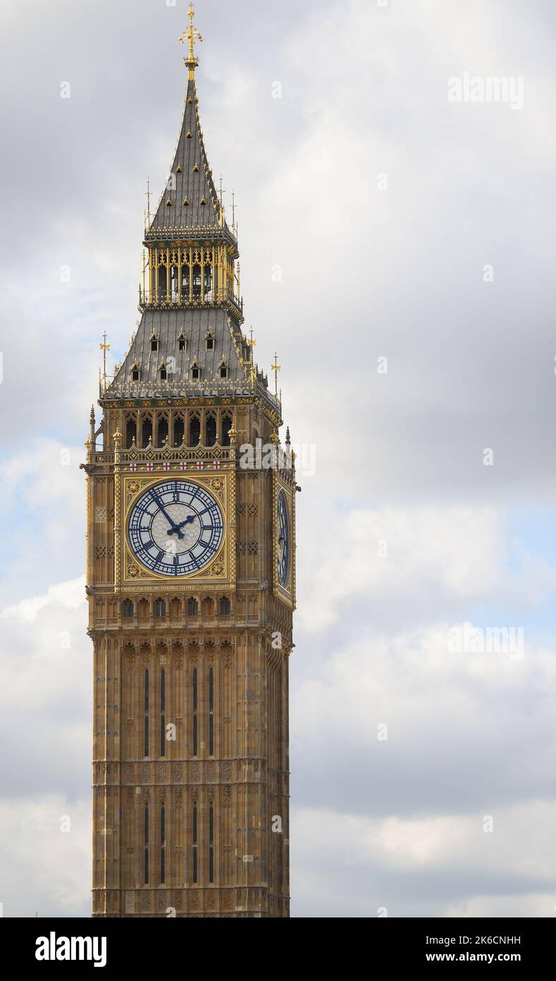 Tour de l'horloge Elizabeth (Big Ben) en gros plan après la récente rénovation à Londres, Royaume-Uni Banque D'Images