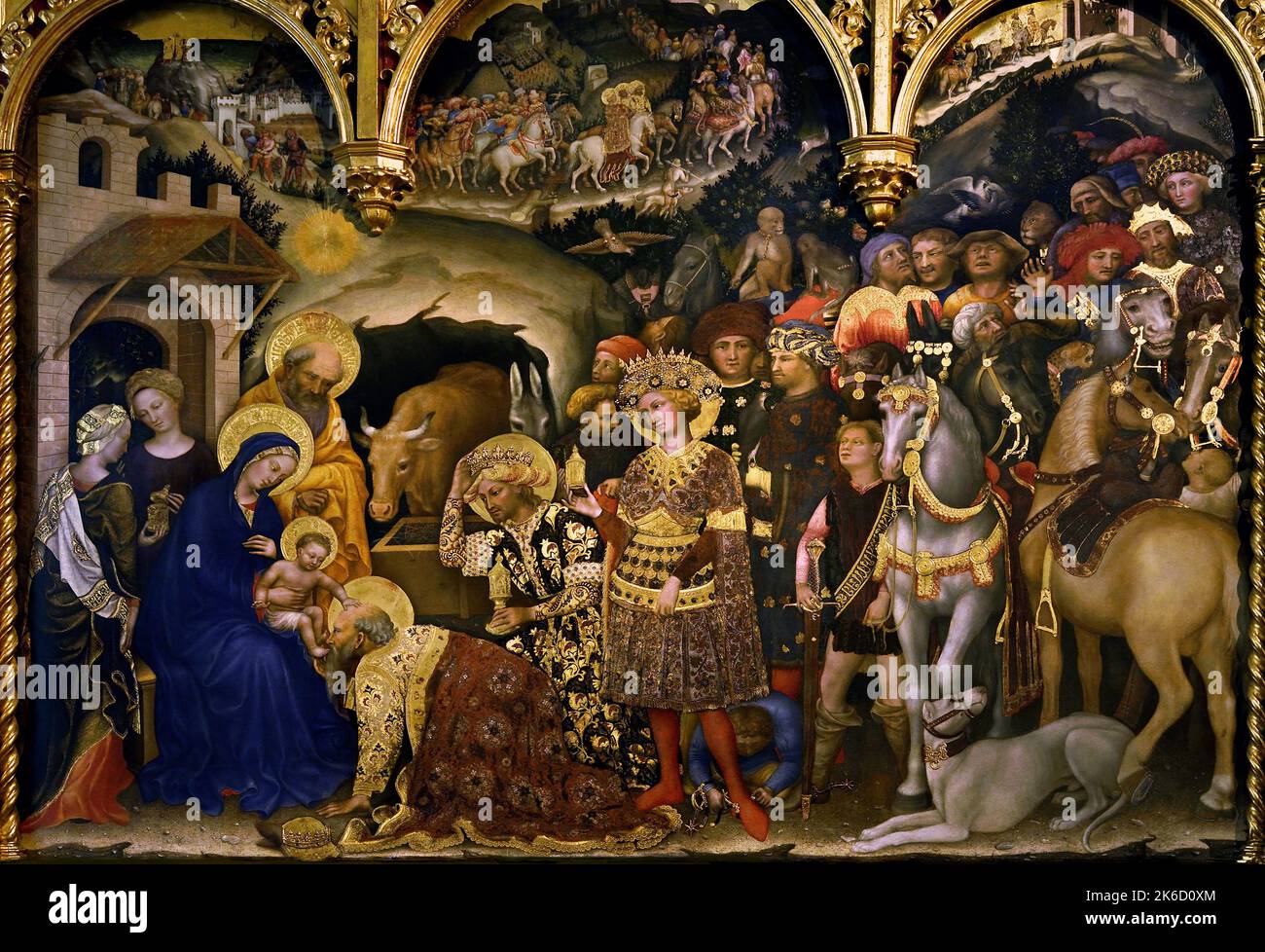 L'adoration de la peinture Magi 1423 par le peintre italien Gentile da Fabriano. L'œuvre, installée dans la Galerie des Offices de Florence, en Italie, est considérée comme son travail le plus fin, et a été décrite comme « l'œuvre culminant de la peinture gothique internationale, 1370 – 1427 Florence, Italie. ( Le voyage des Magi, du temps qu'ils voient l'étoile, à leur pause au palais de Hérode et enfin, leur retour à la maison, est représenté en trois épisodes séparés ) adoration, Magi, adoration des Rois , Nativité de Jésus, trois Mages, représentés comme rois, Trouvé Jésus en suivant un St Banque D'Images