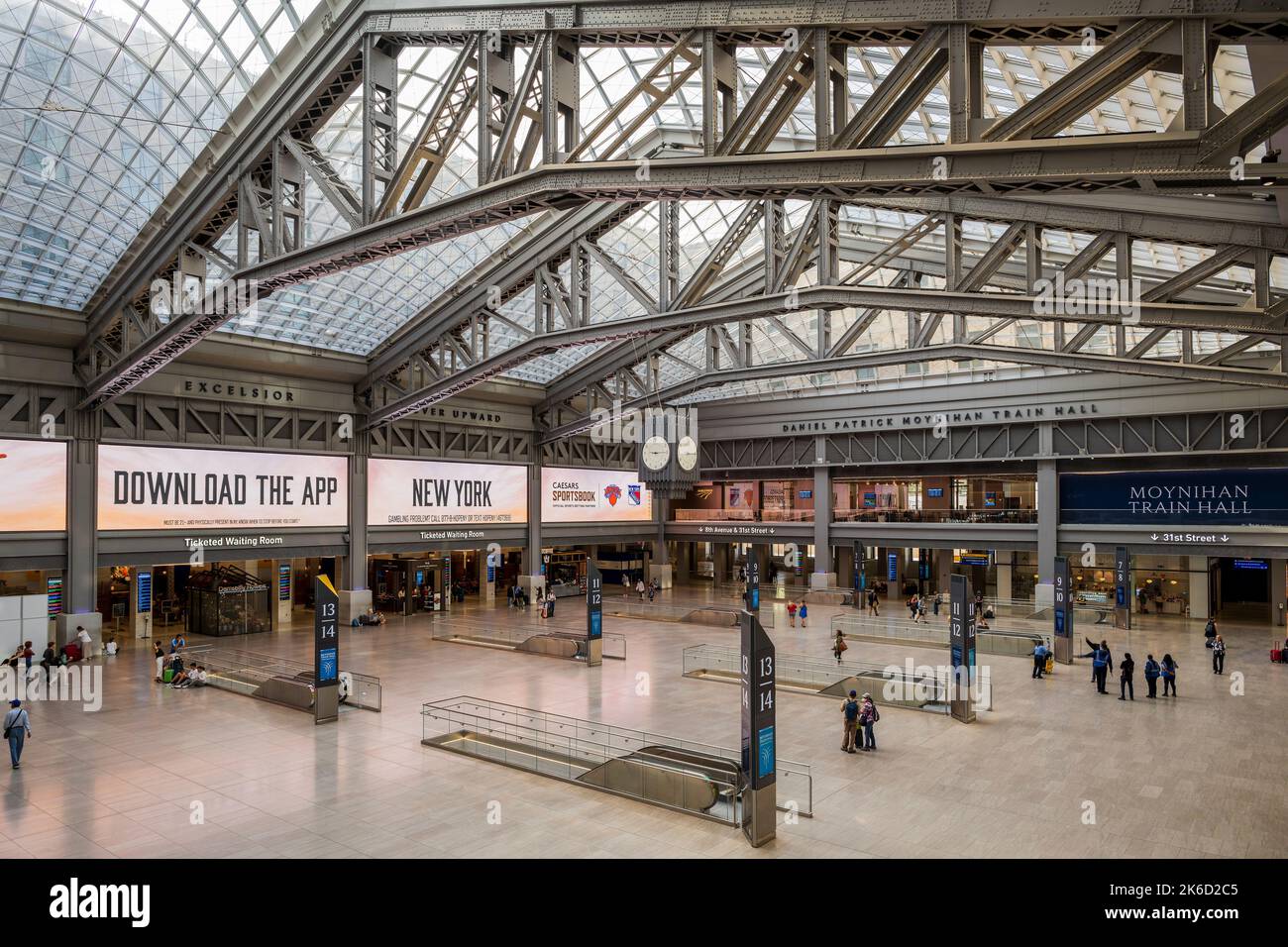 Moynihan train Hall, Pennsylvania Station, Manhattan, New York, États-Unis Banque D'Images