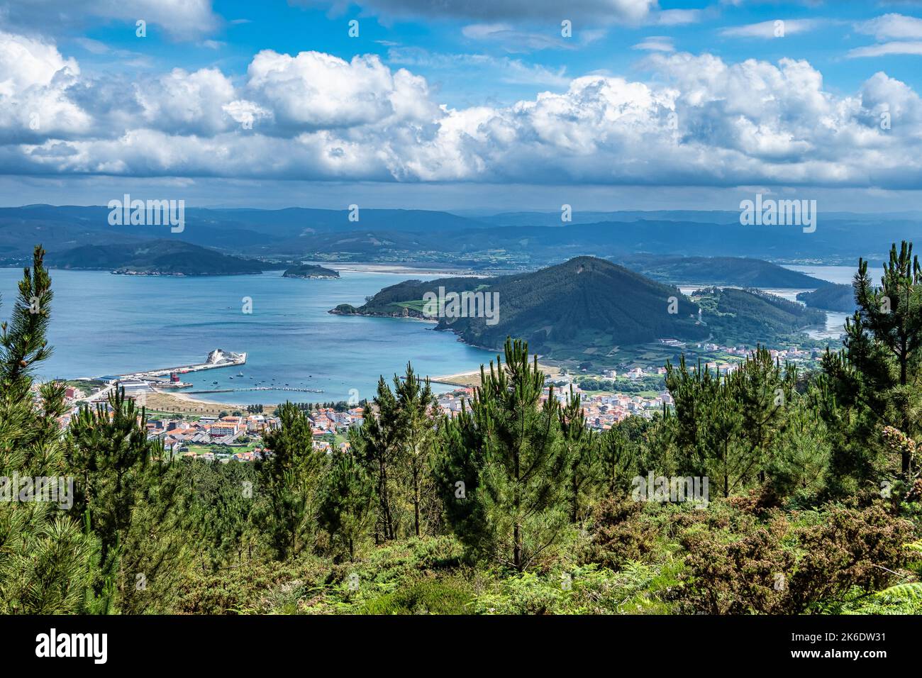 Panorama galicien pittoresque le long de la route vers San Andres de Teixido, Une province de Coruna, Galice. Ruta de la Miradores à Cabo Ortegal, Espagne Banque D'Images