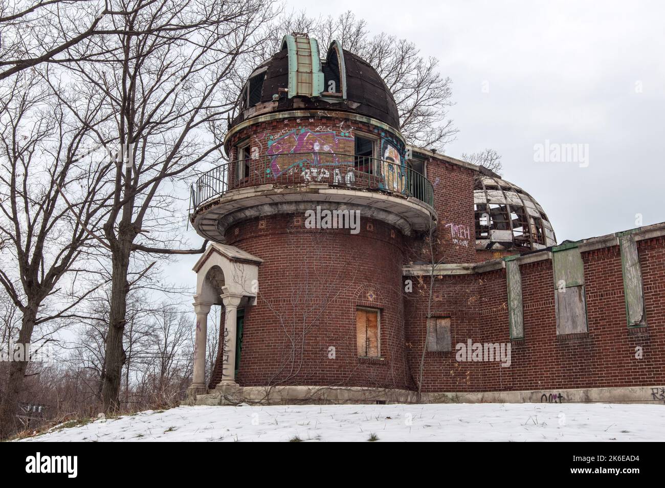 Abandonné Warner et Swasey Observatory, Cleveland, Ohio, États-Unis Banque D'Images