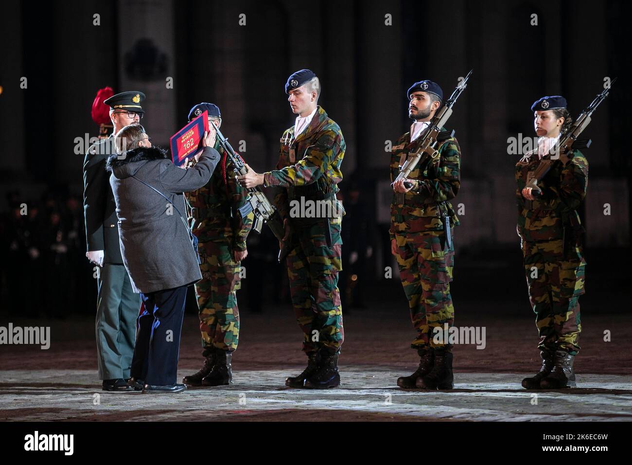 Prince Gabriel photographié lors de la cérémonie d'ouverture de l'année académique 2022-2023 de l'École militaire royale (KMS), à Bruxelles, le jeudi 13 octobre 2022. Les nouveaux étudiants, dont le prince Gabriel, font leur entrée solennelle et le roi remet également le degen du roi au vice-lieutenant Jasper Mathys. BELGA PHOTO HATIM KAGHAT Banque D'Images