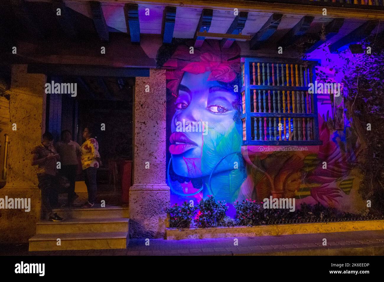 Art de rue coloré dans le quartier de Getsemaní, Carthagène, Colombie Banque D'Images