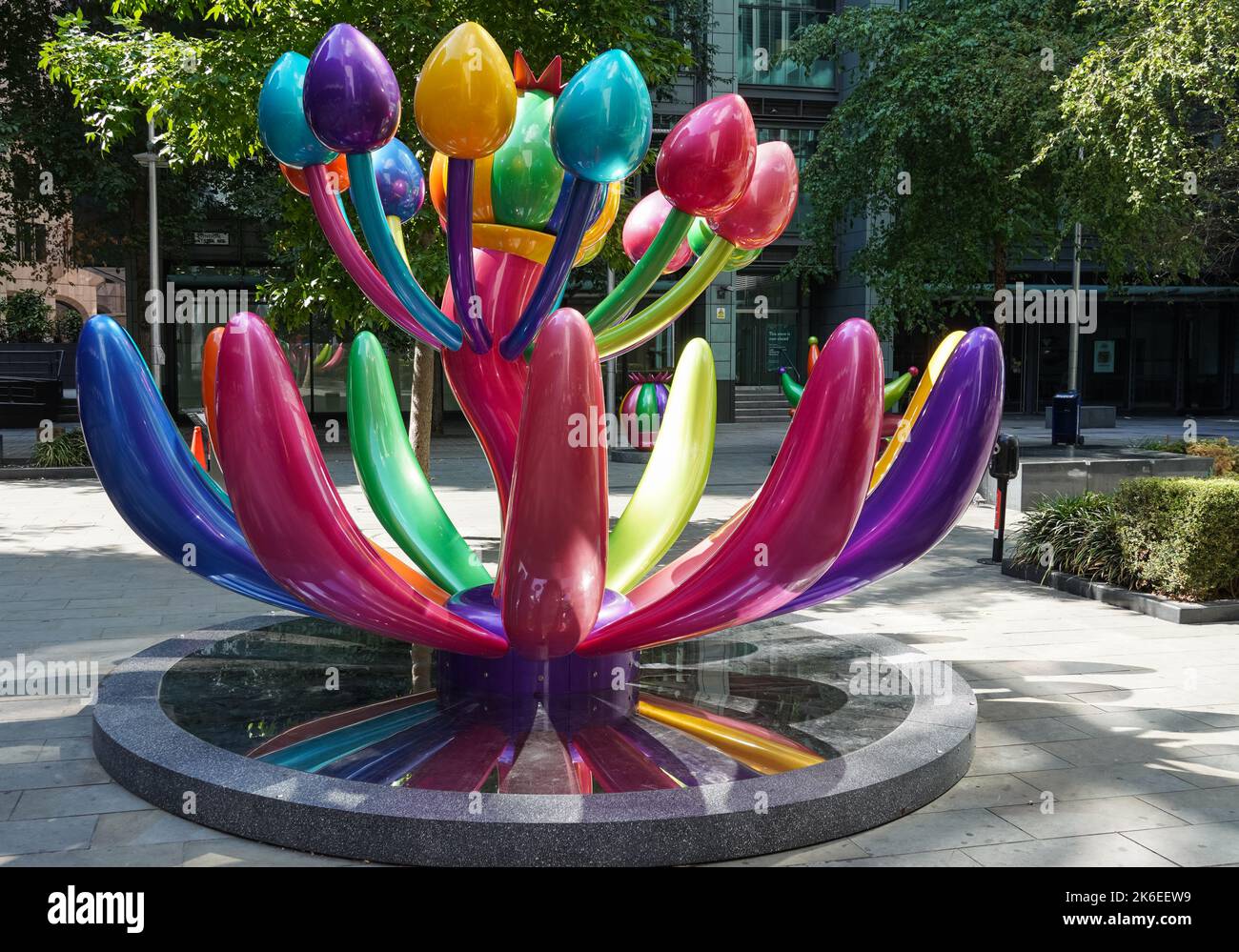 Fleur Paradise sculpture par Jun T. Lai, Londres Angleterre Royaume-Uni Banque D'Images