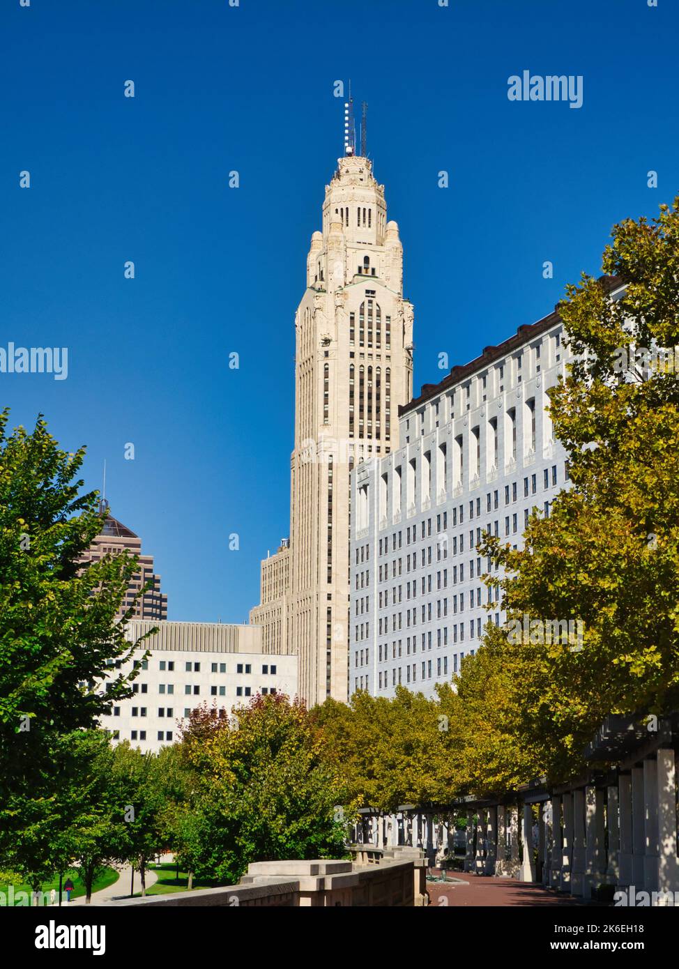 La tour Leveque est un gratte-ciel de 47 étages situé dans le centre-ville de Columbus, Ohio Banque D'Images